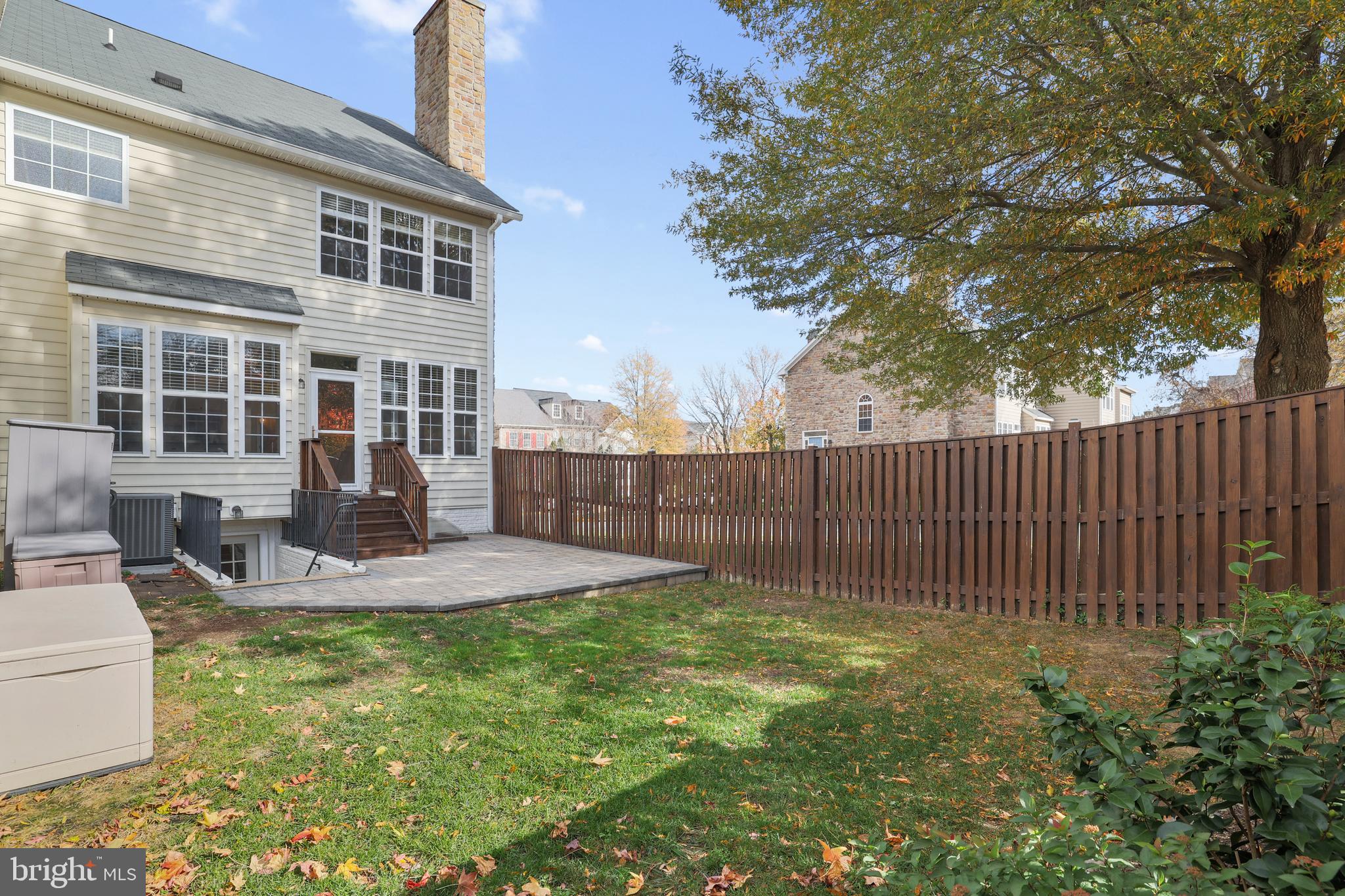 TOWNES OF BRANBURY GLEN - Residential Lease