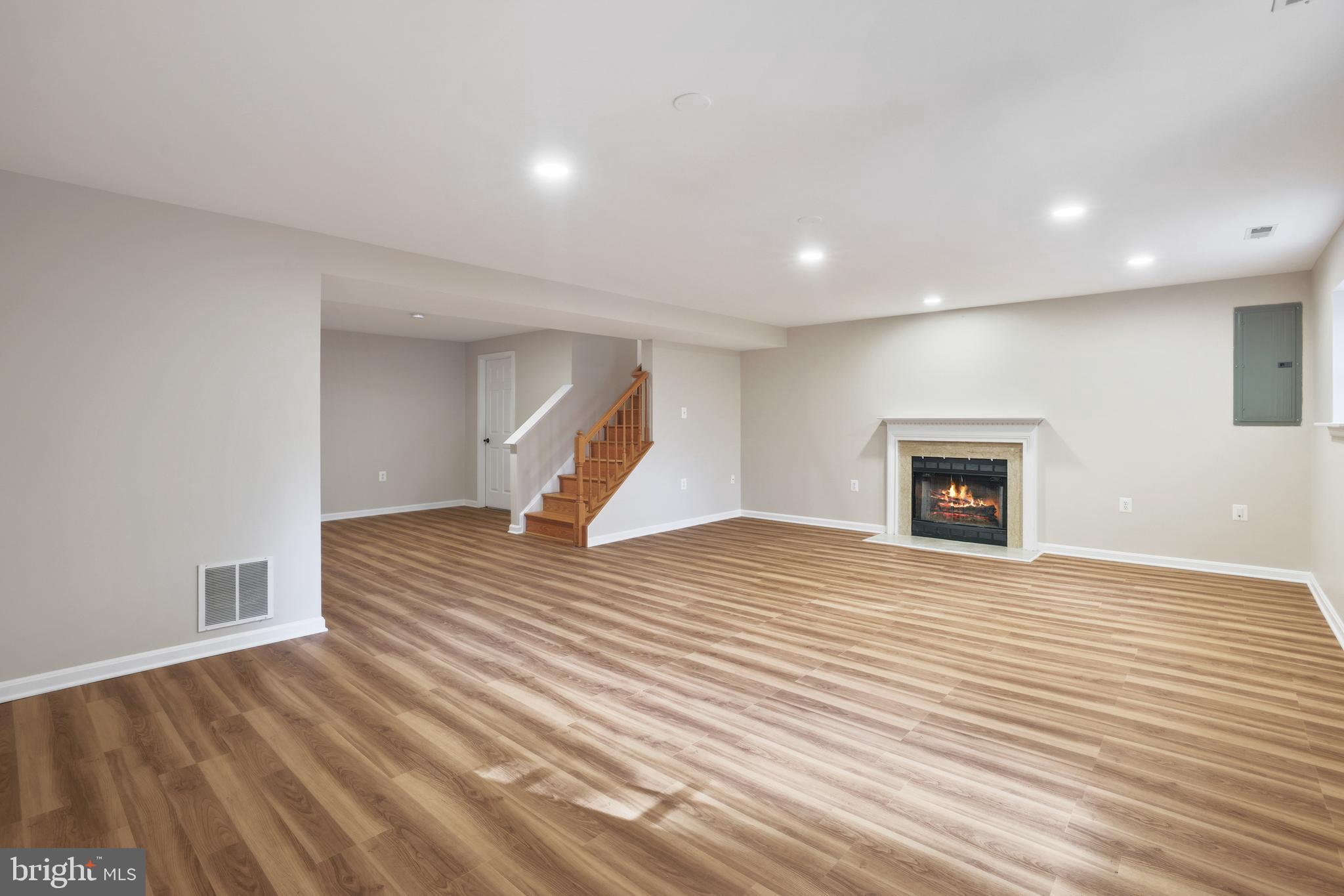 TOWNES OF BRANBURY GLEN - Residential Lease