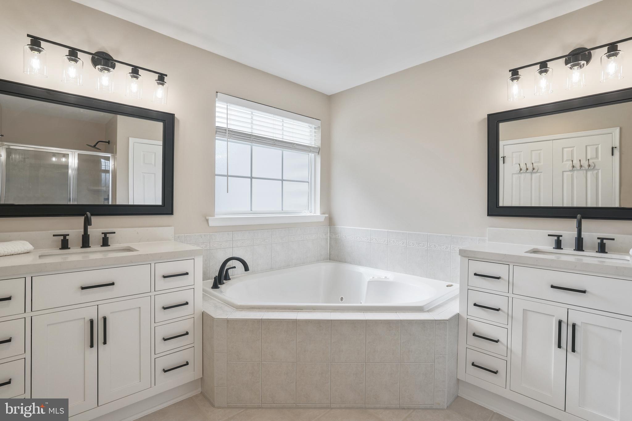 TOWNES OF BRANBURY GLEN - Residential Lease