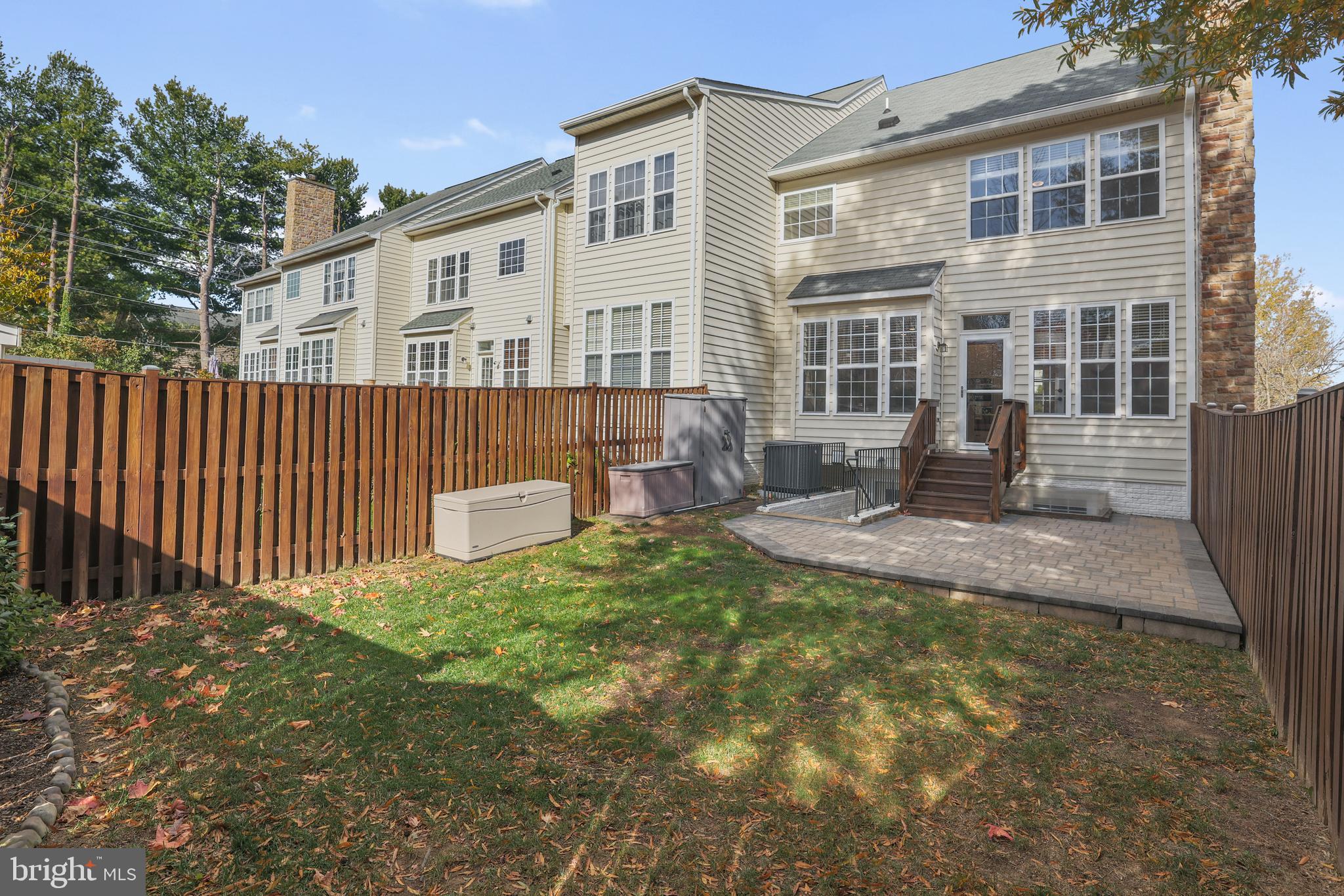 TOWNES OF BRANBURY GLEN - Residential Lease