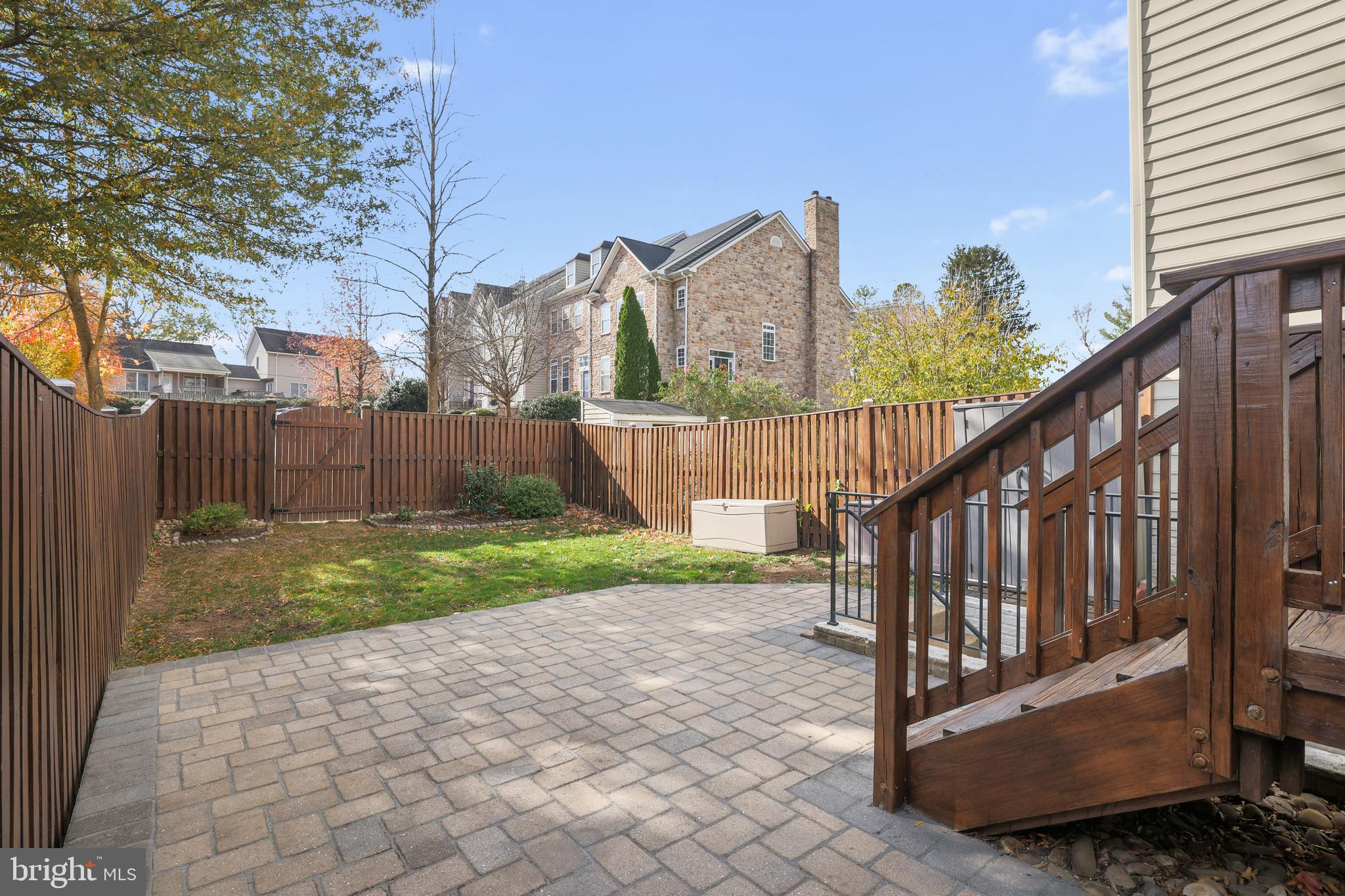 TOWNES OF BRANBURY GLEN - Residential Lease