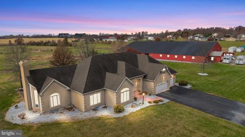 334 ROLLING LANE ABBOTTSTOWN PA 17301