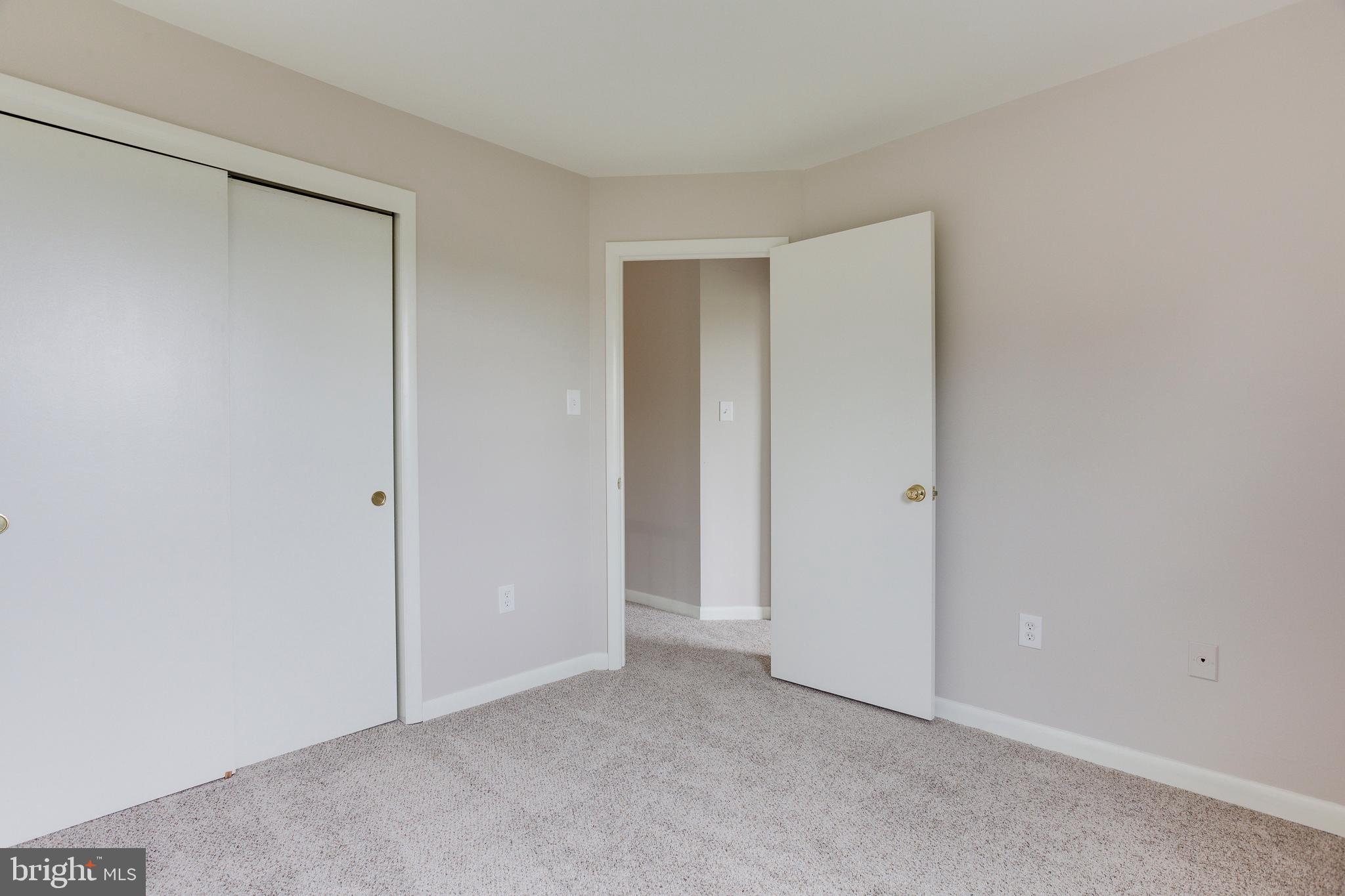 FLOWER HILL - Residential