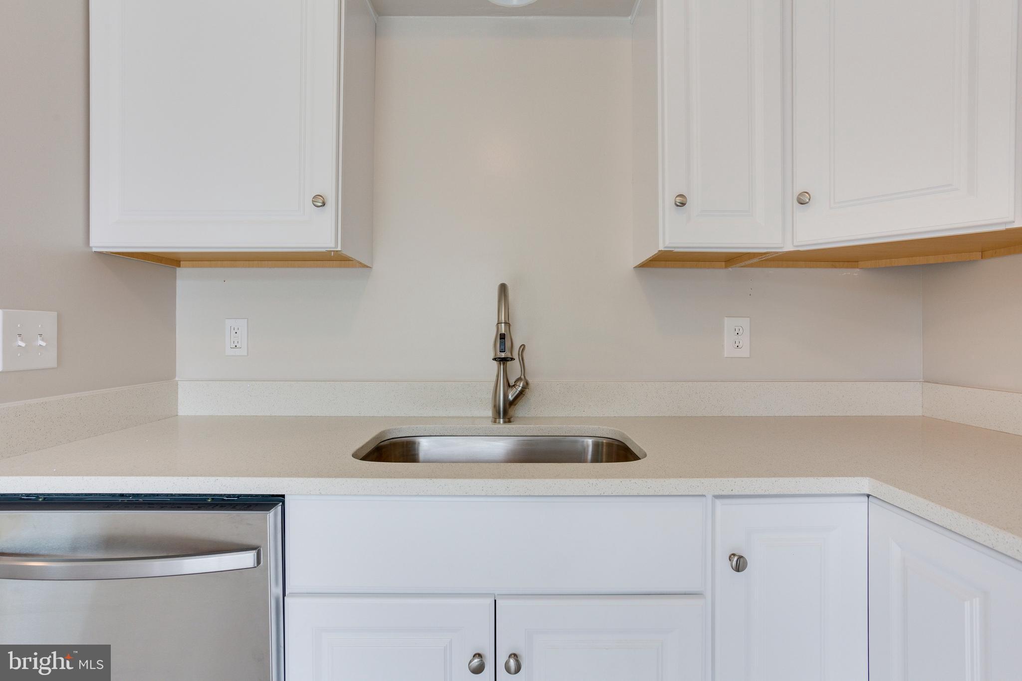 FLOWER HILL - Residential