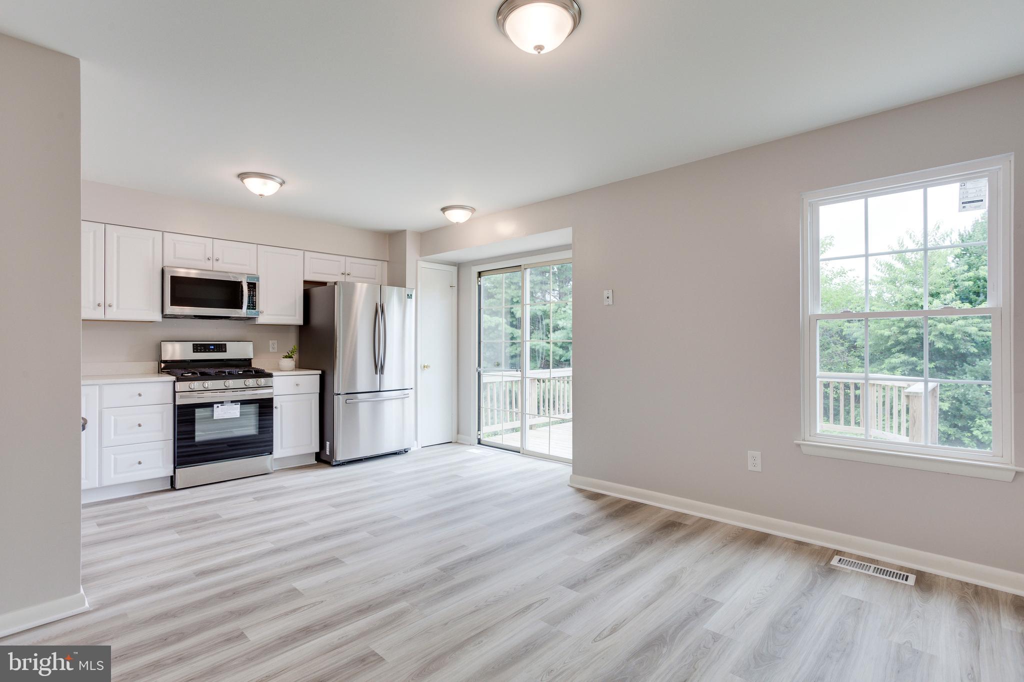 FLOWER HILL - Residential