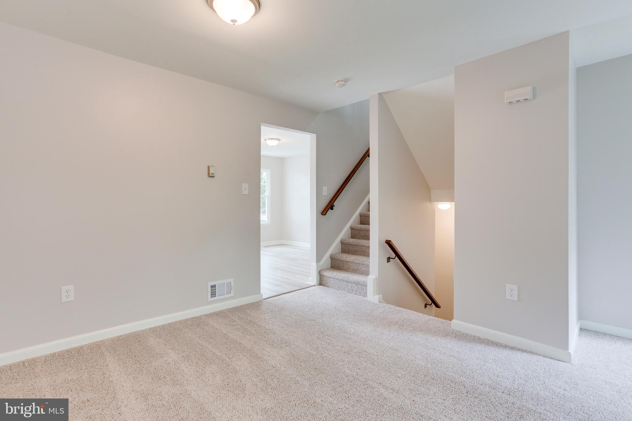 FLOWER HILL - Residential