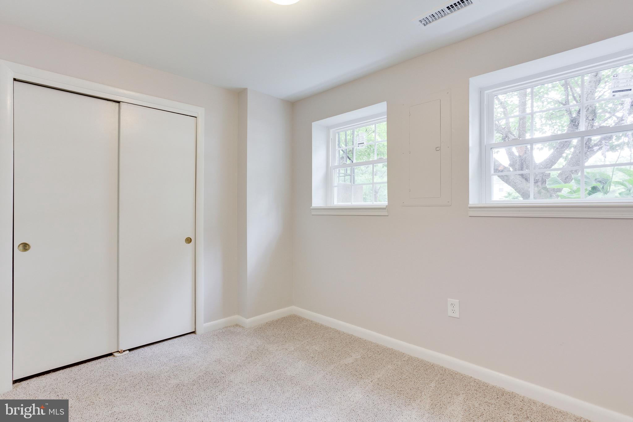 FLOWER HILL - Residential