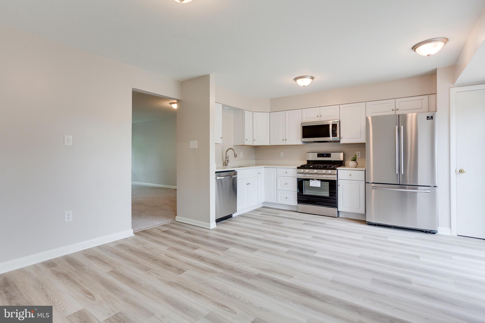 FLOWER HILL - Residential