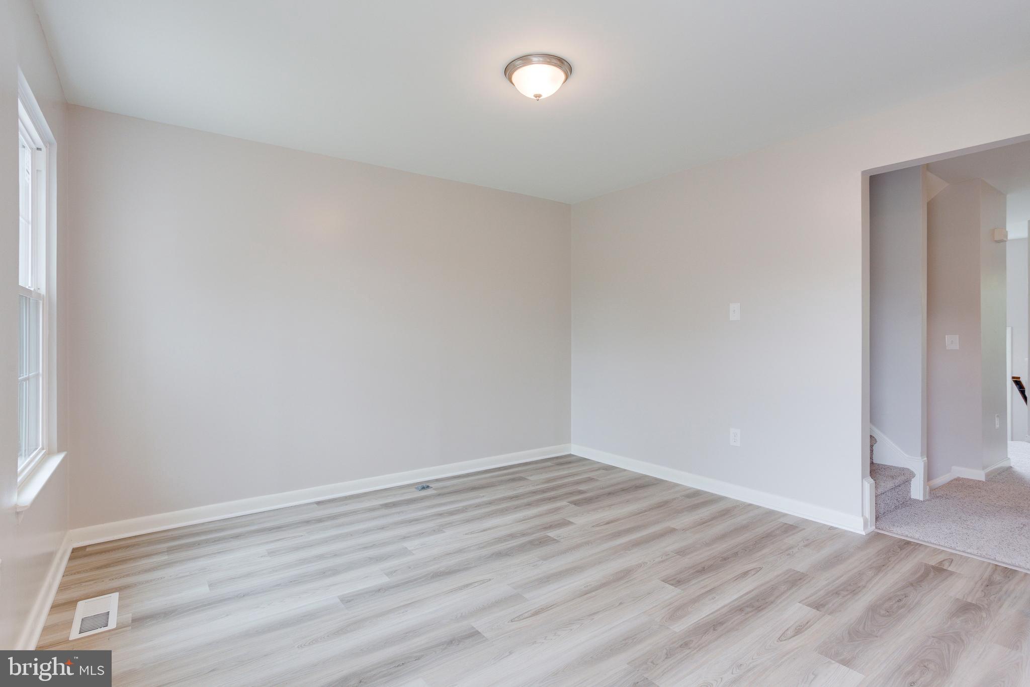 FLOWER HILL - Residential