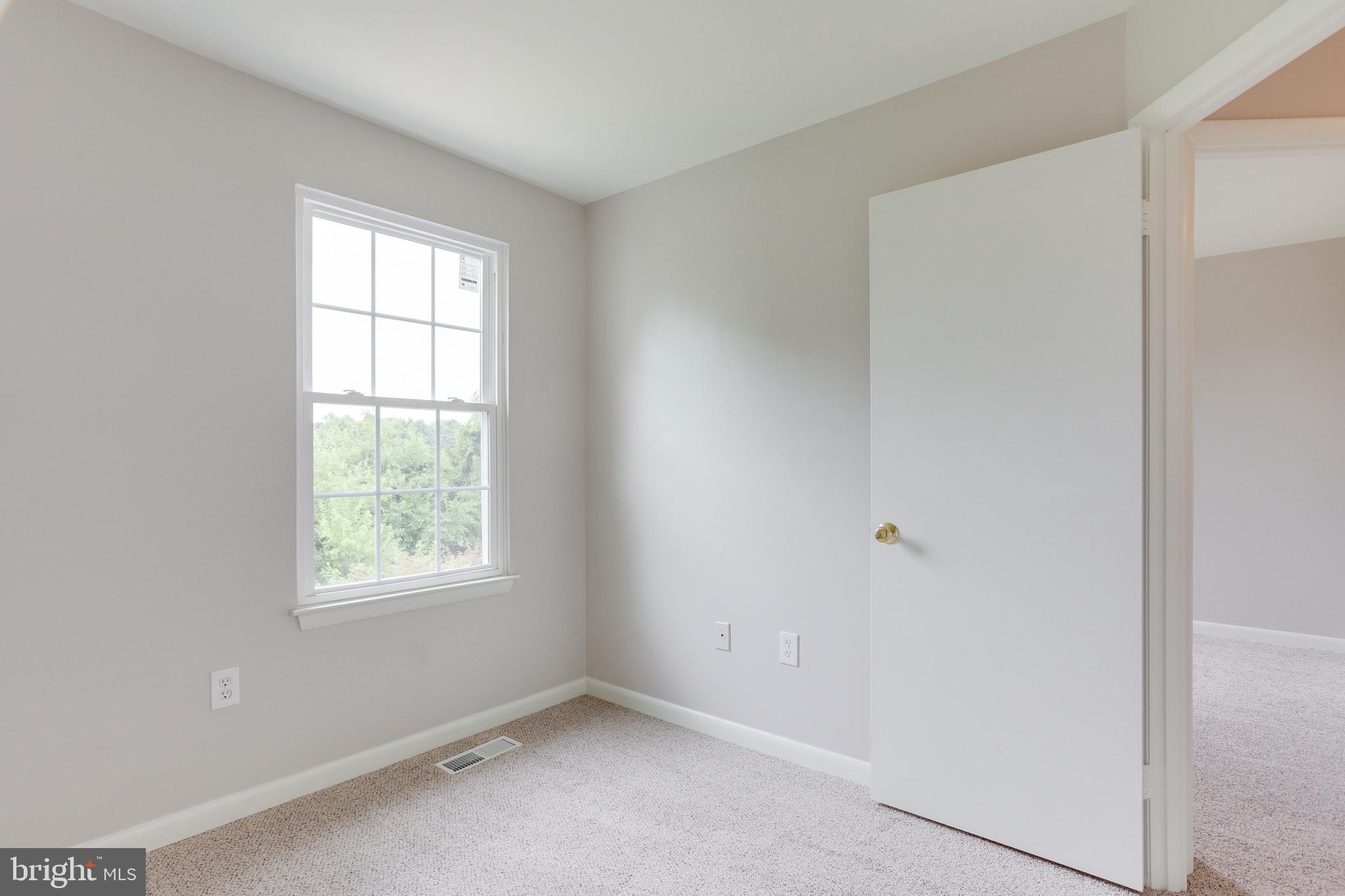 FLOWER HILL - Residential