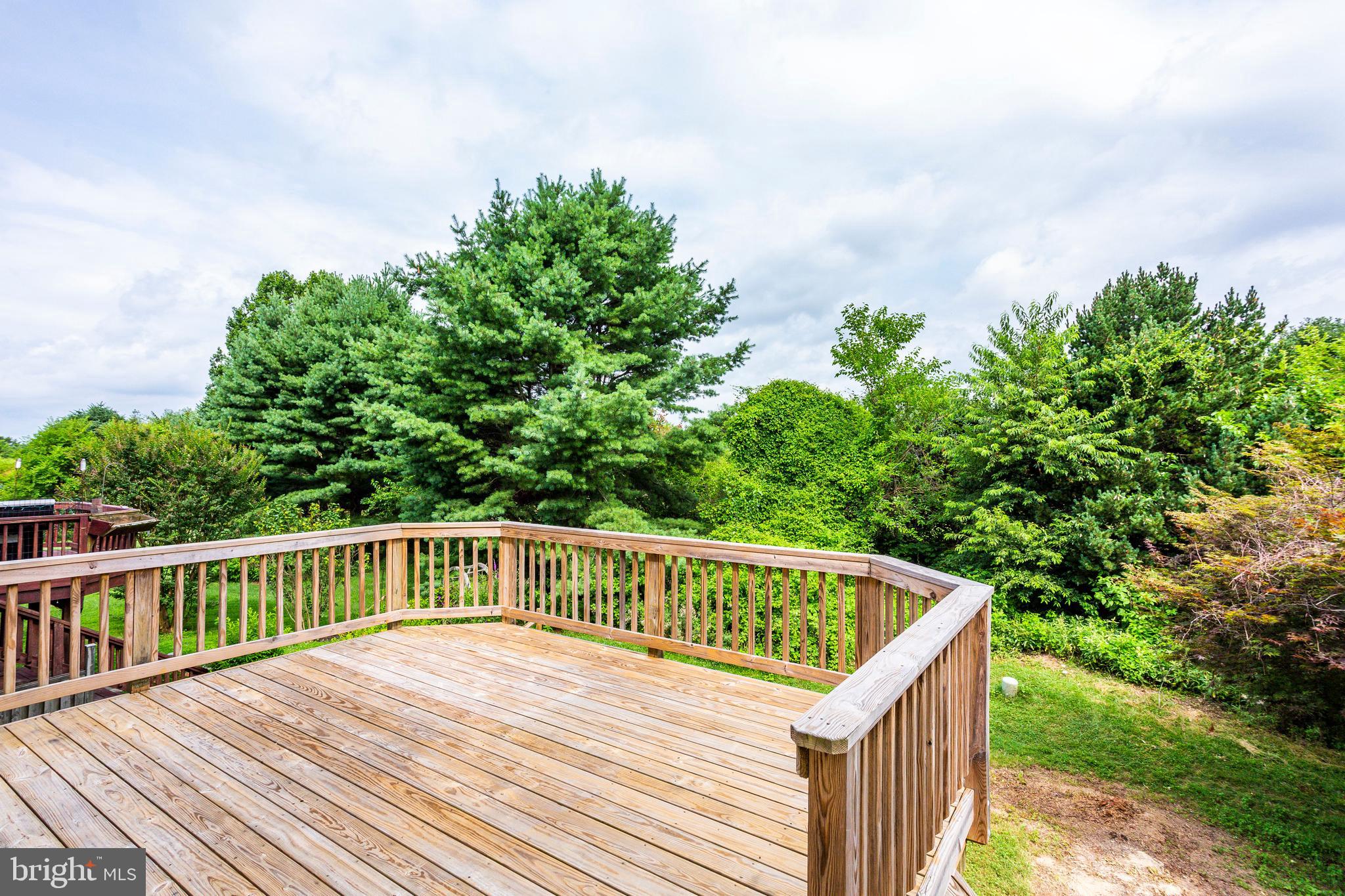 FLOWER HILL - Residential