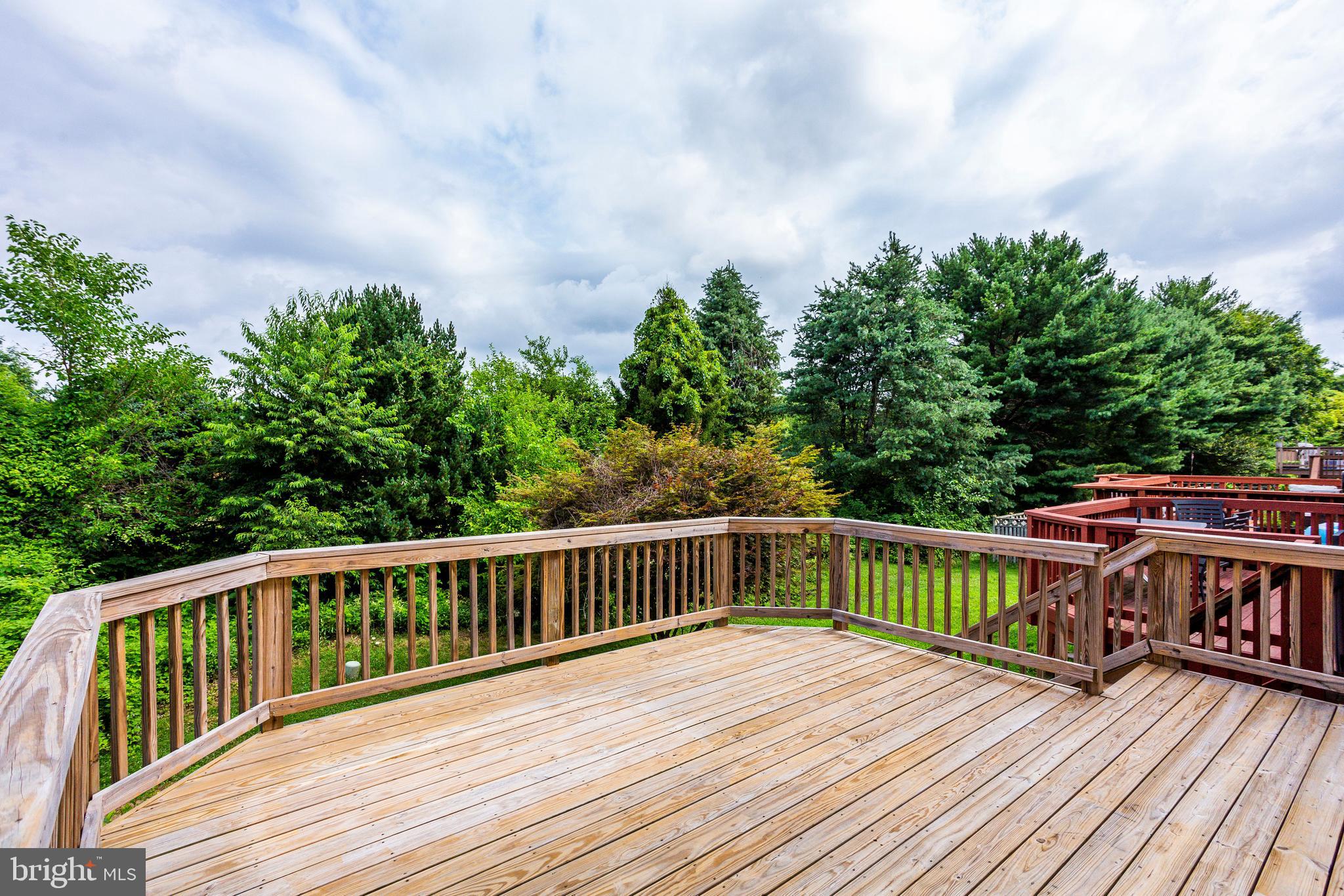 FLOWER HILL - Residential