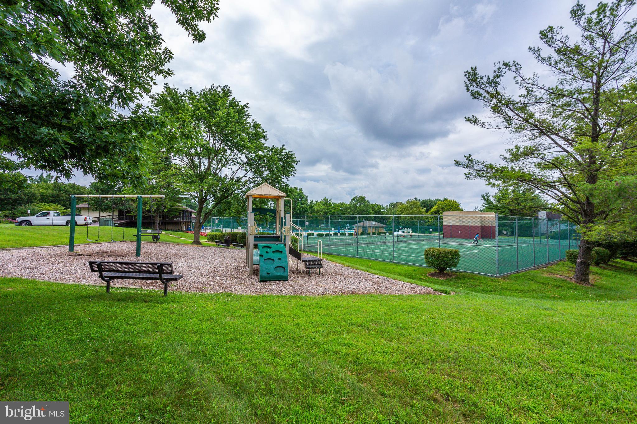 FLOWER HILL - Residential