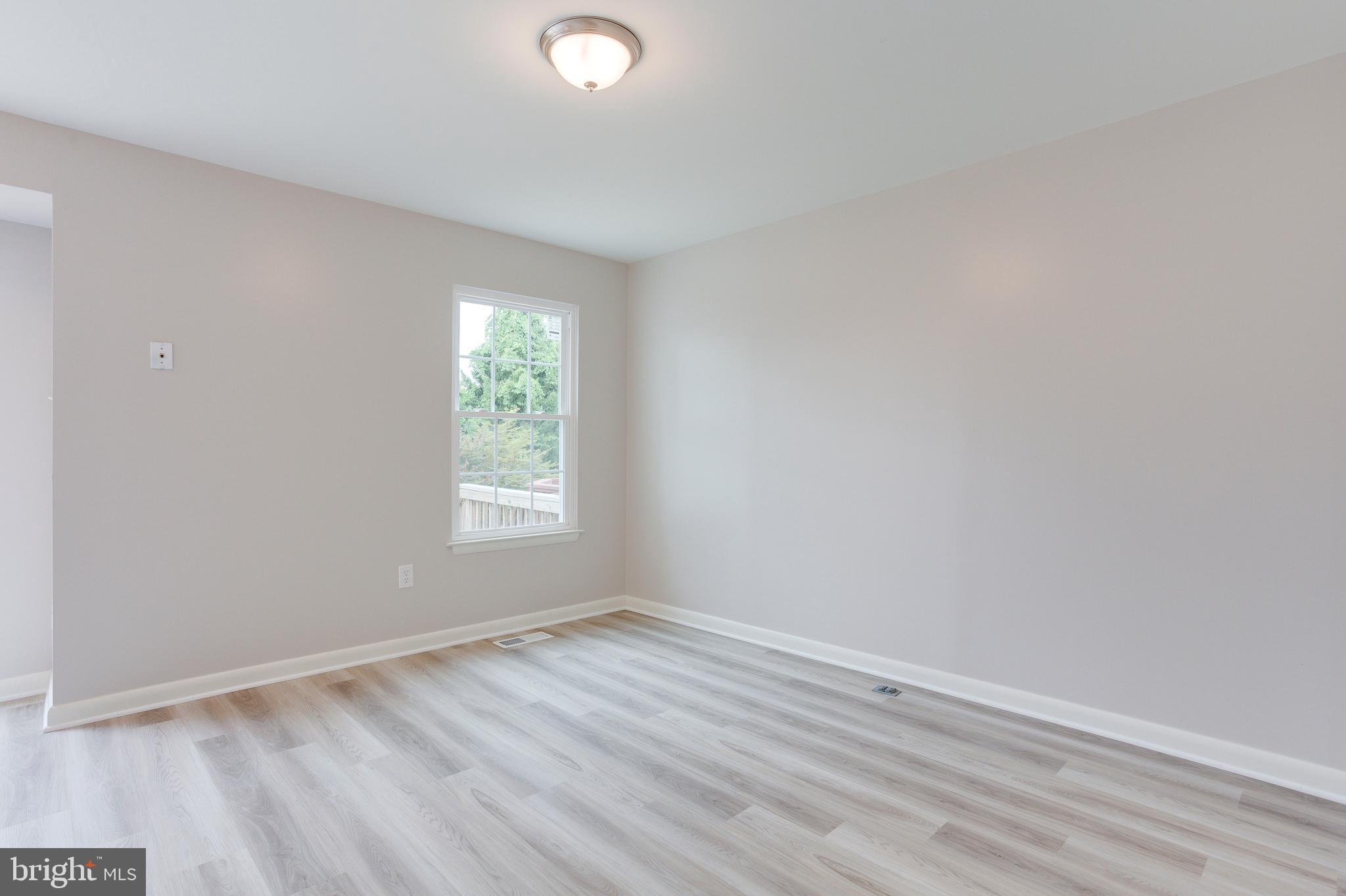 FLOWER HILL - Residential