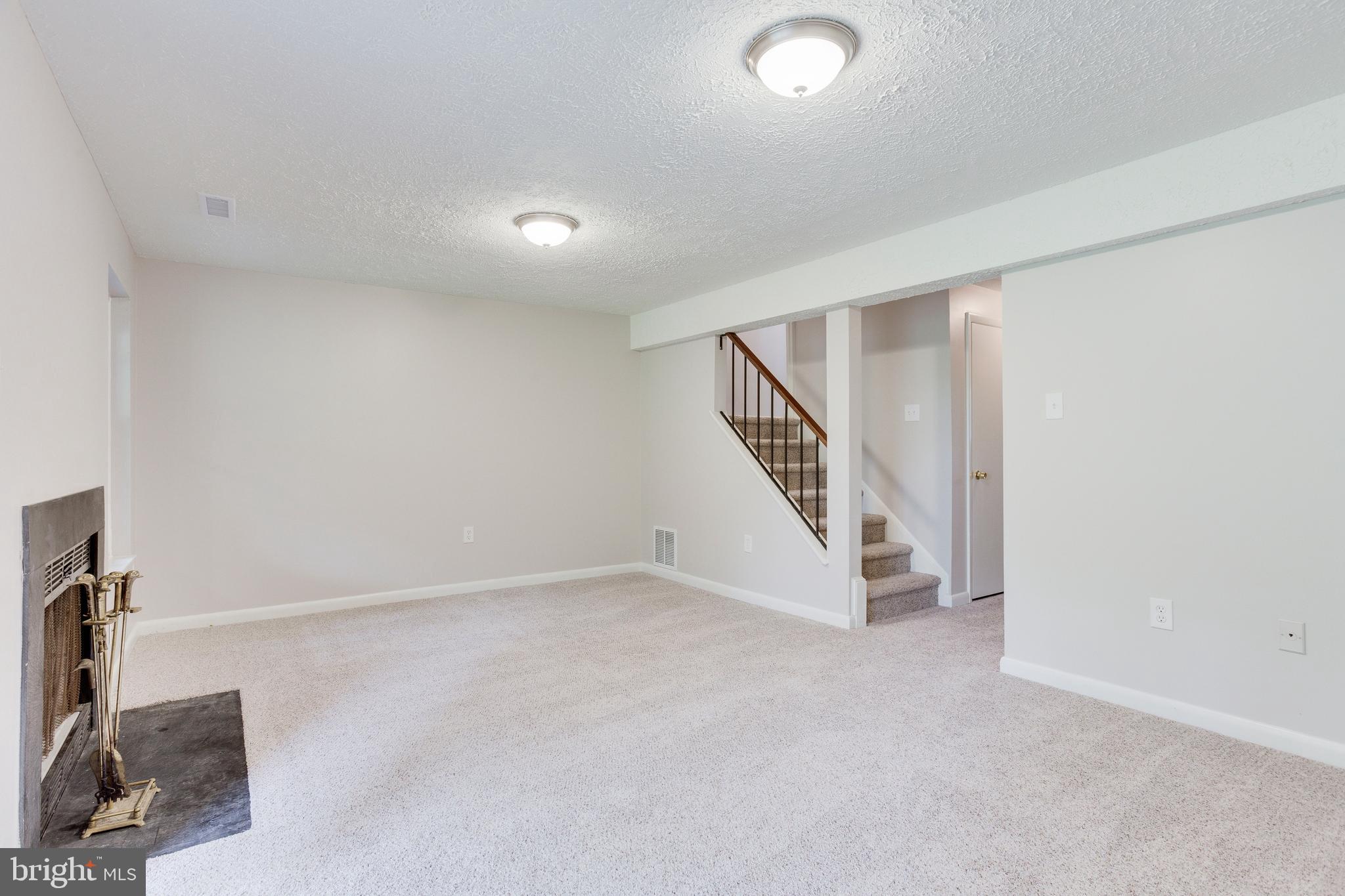 FLOWER HILL - Residential