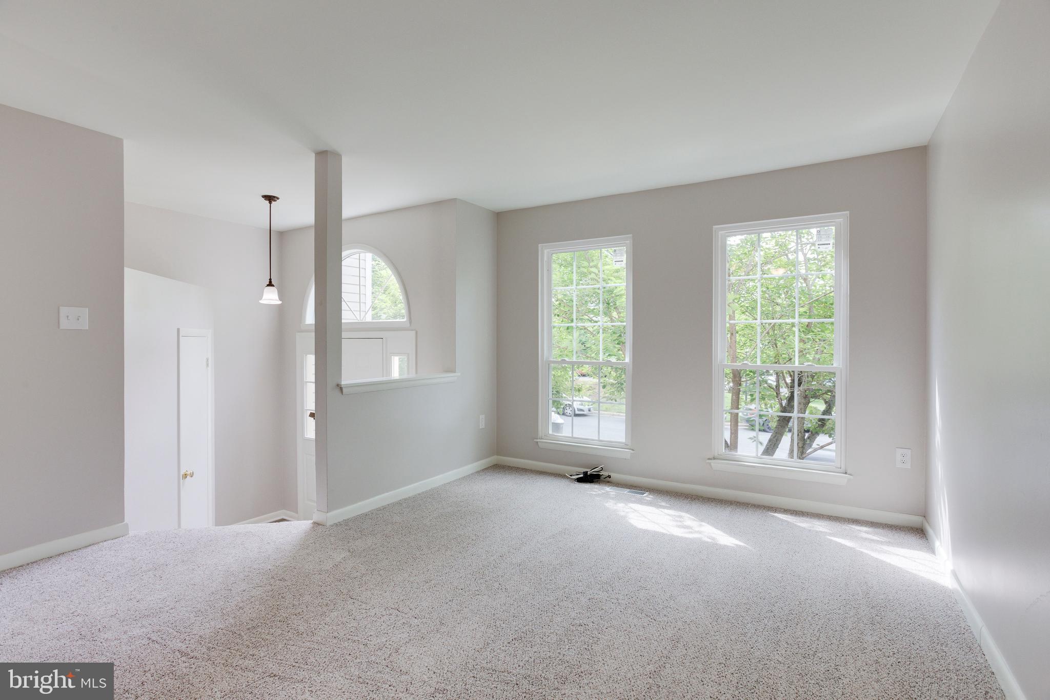 FLOWER HILL - Residential