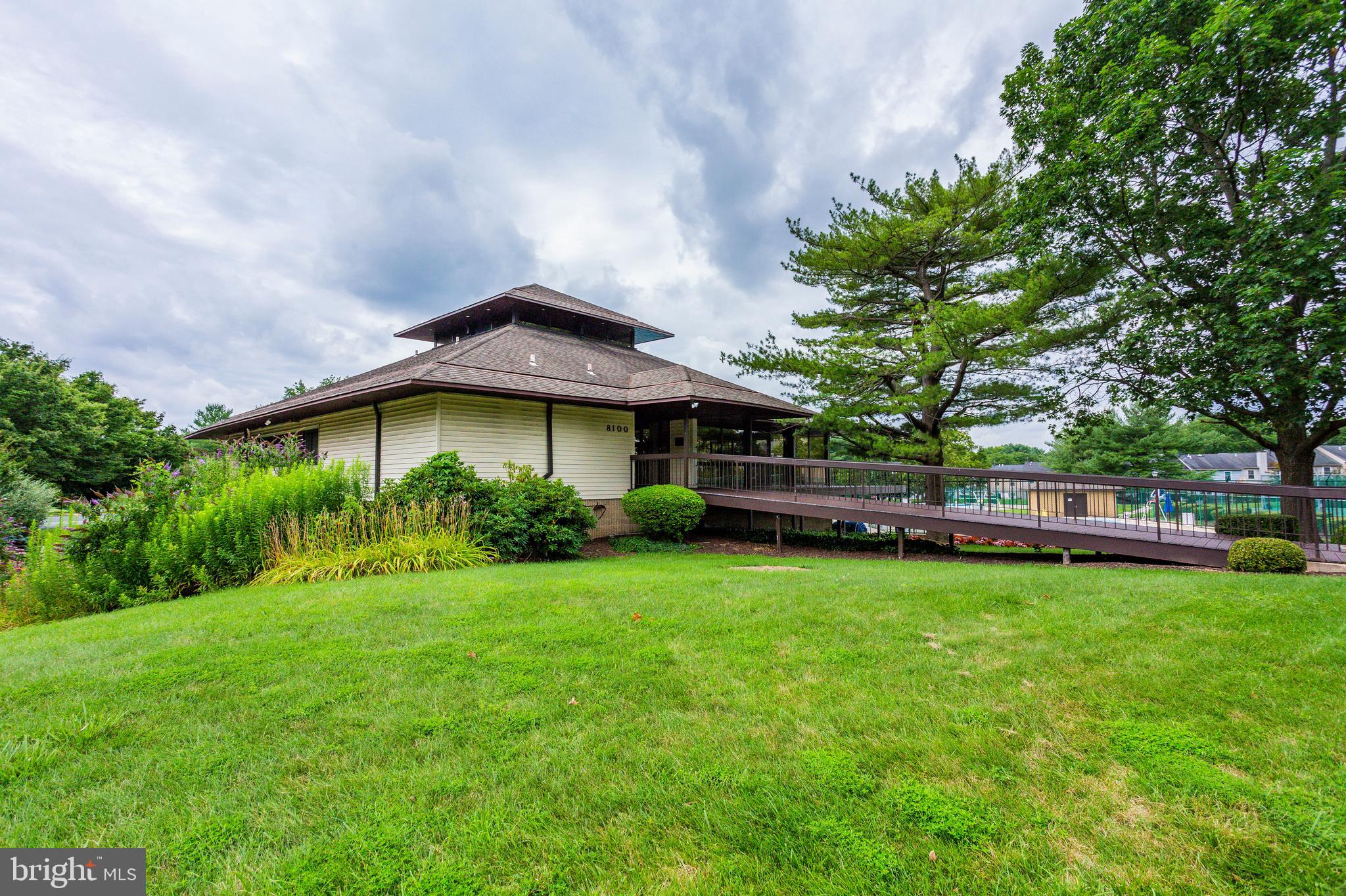 FLOWER HILL - Residential