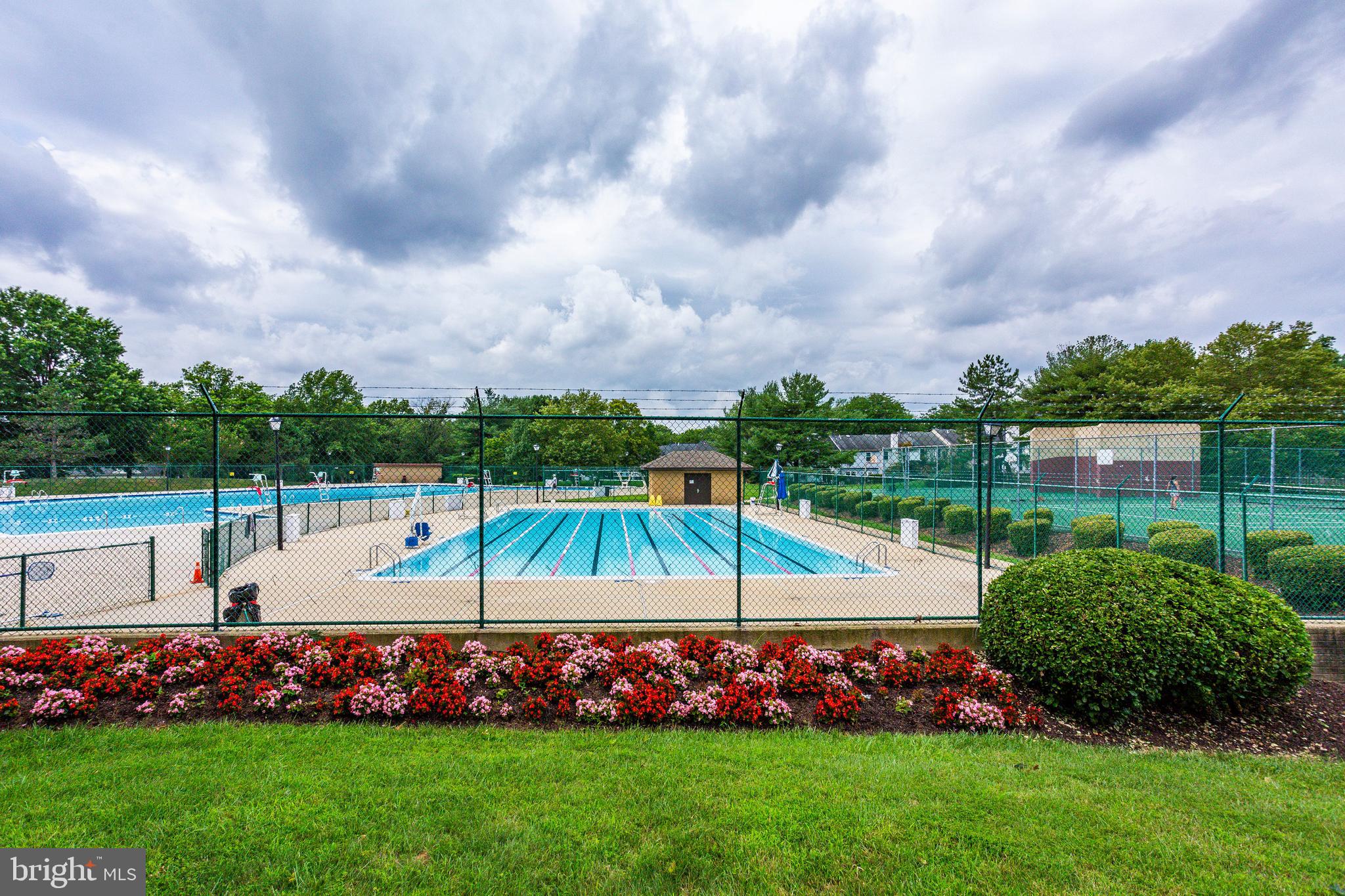 FLOWER HILL - Residential