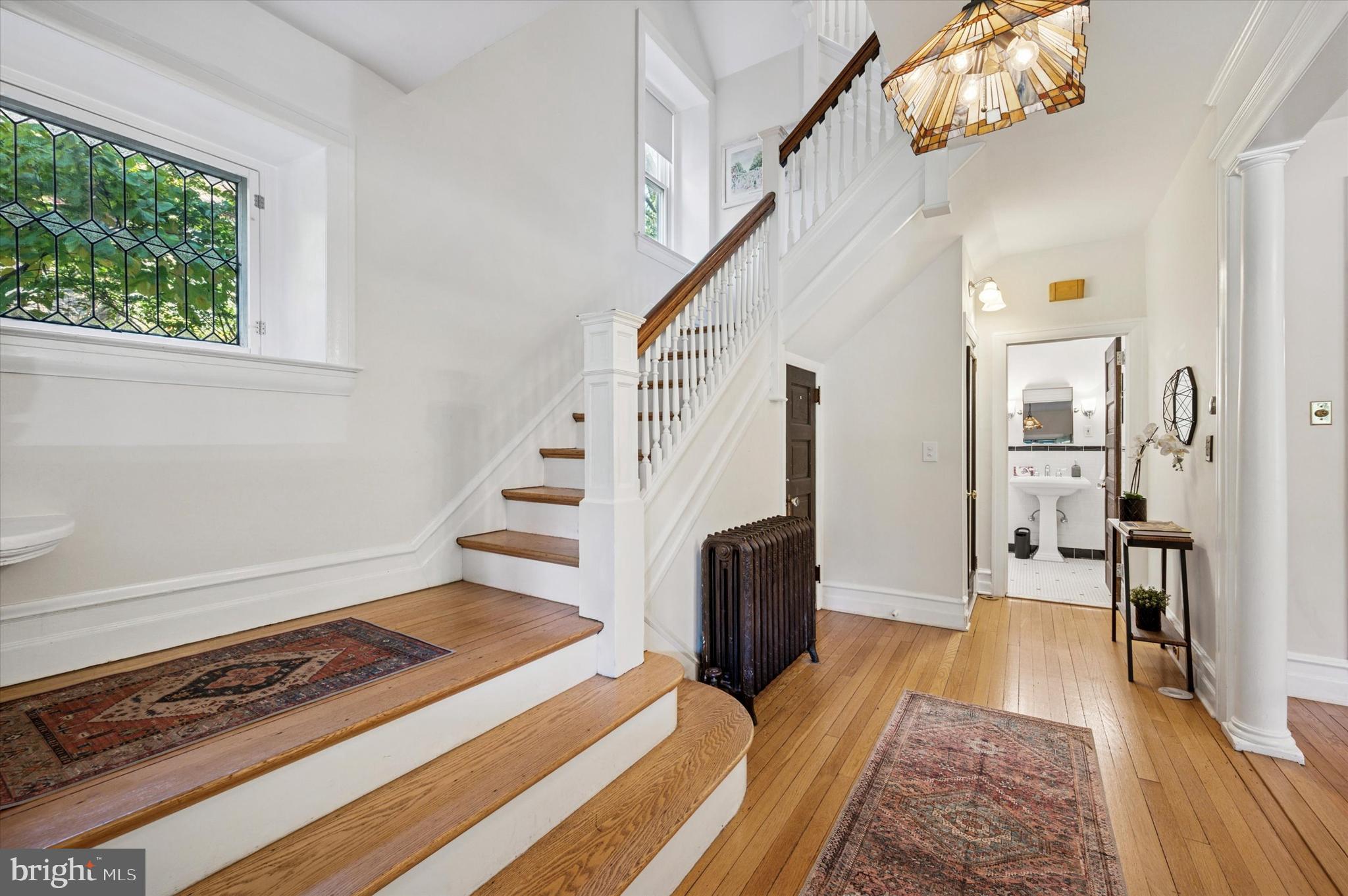 CHESTNUT HILL - Residential