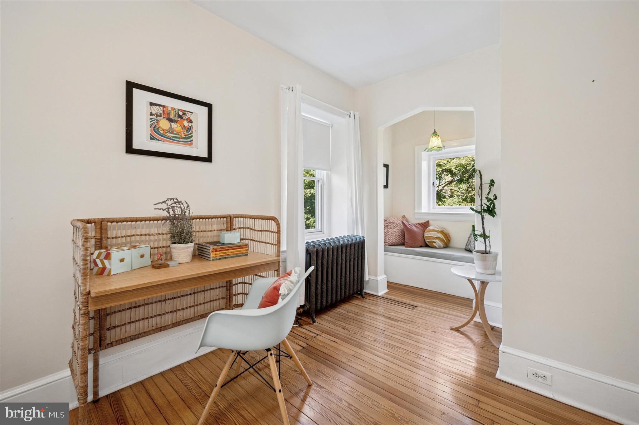 CHESTNUT HILL - Residential