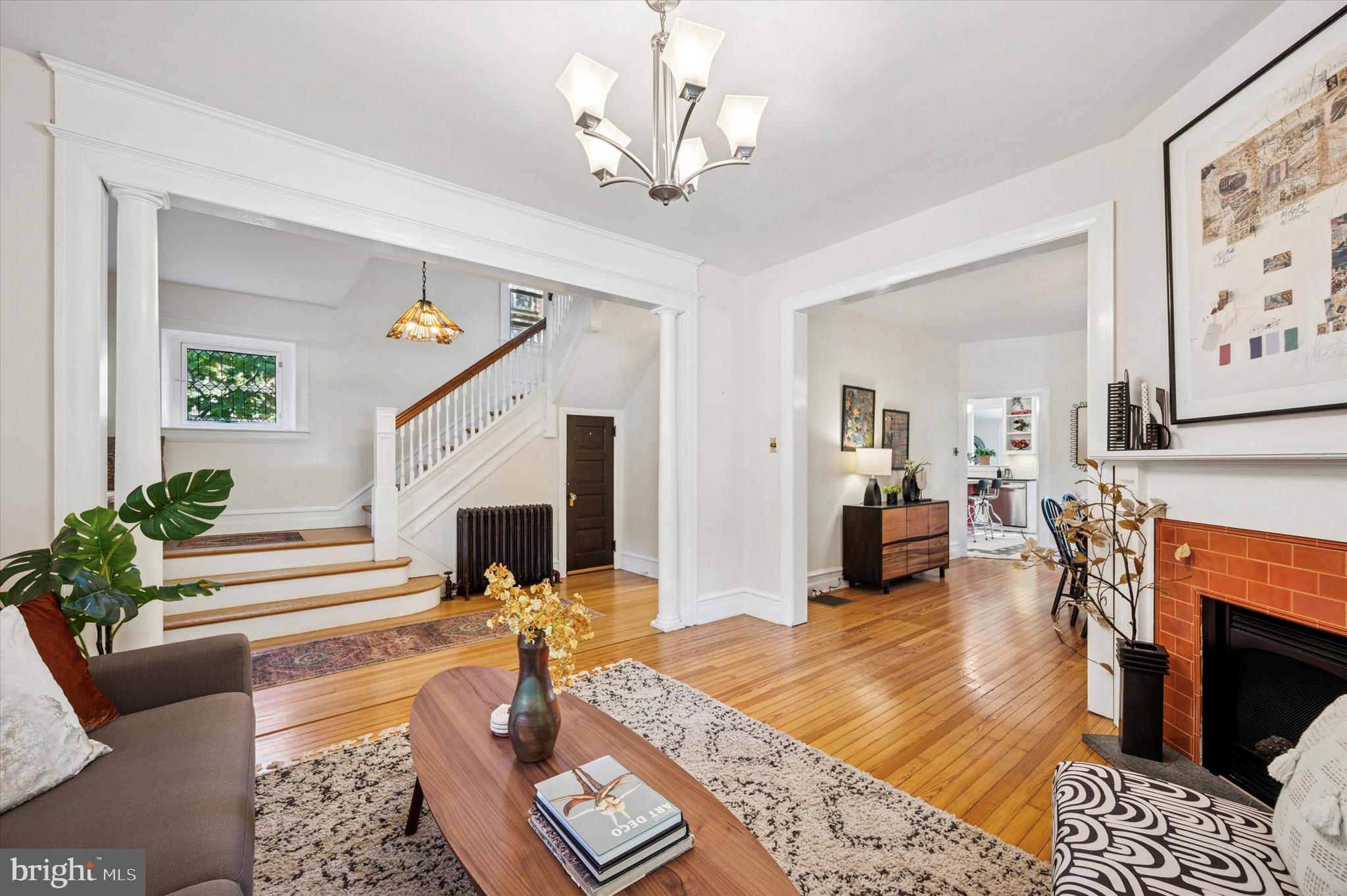 CHESTNUT HILL - Residential