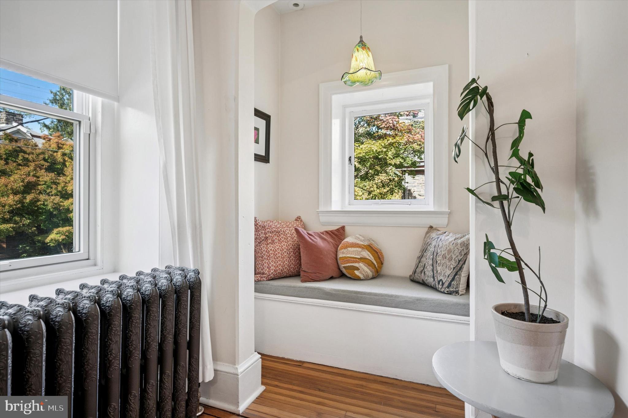 CHESTNUT HILL - Residential