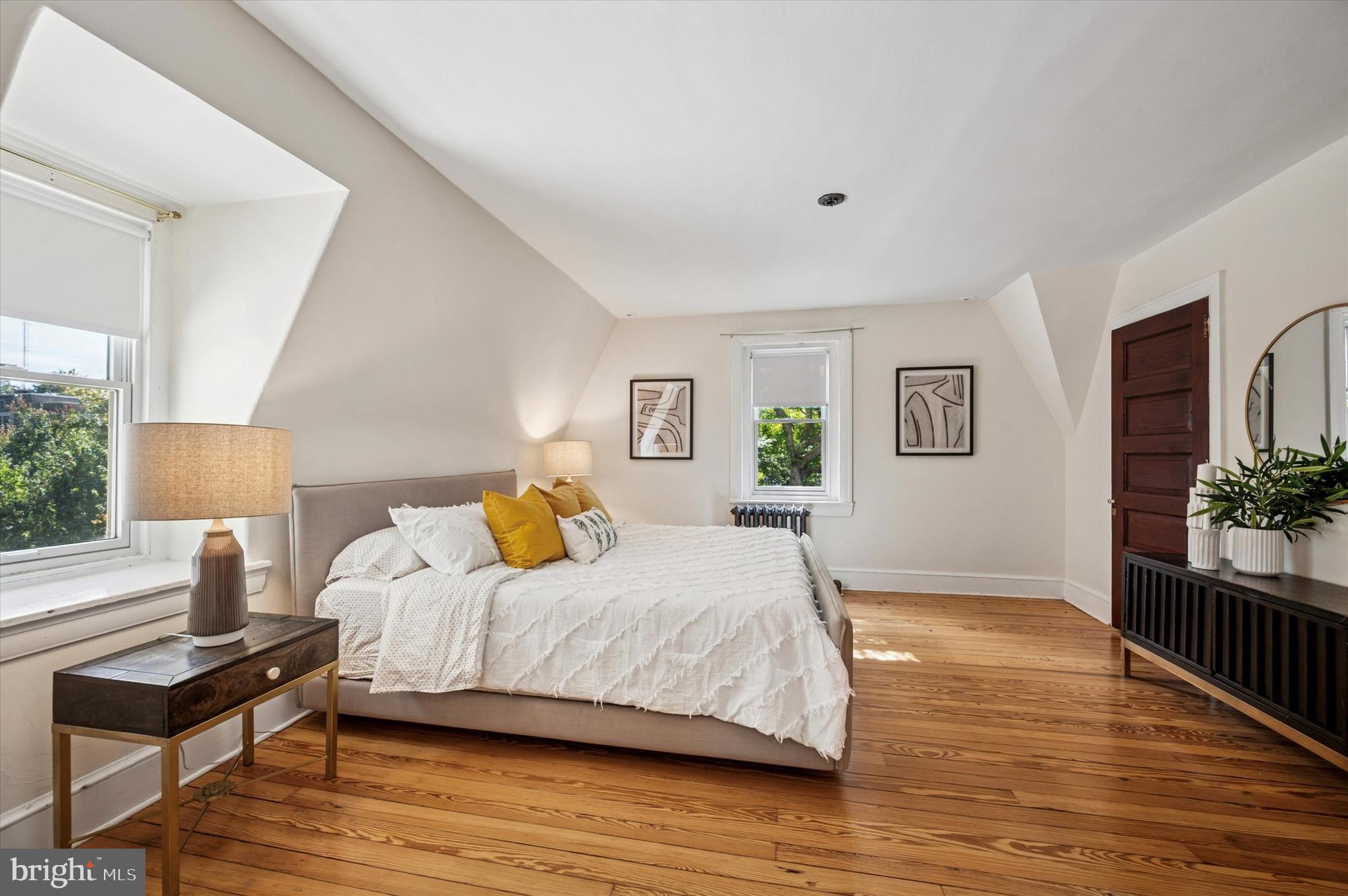 CHESTNUT HILL - Residential