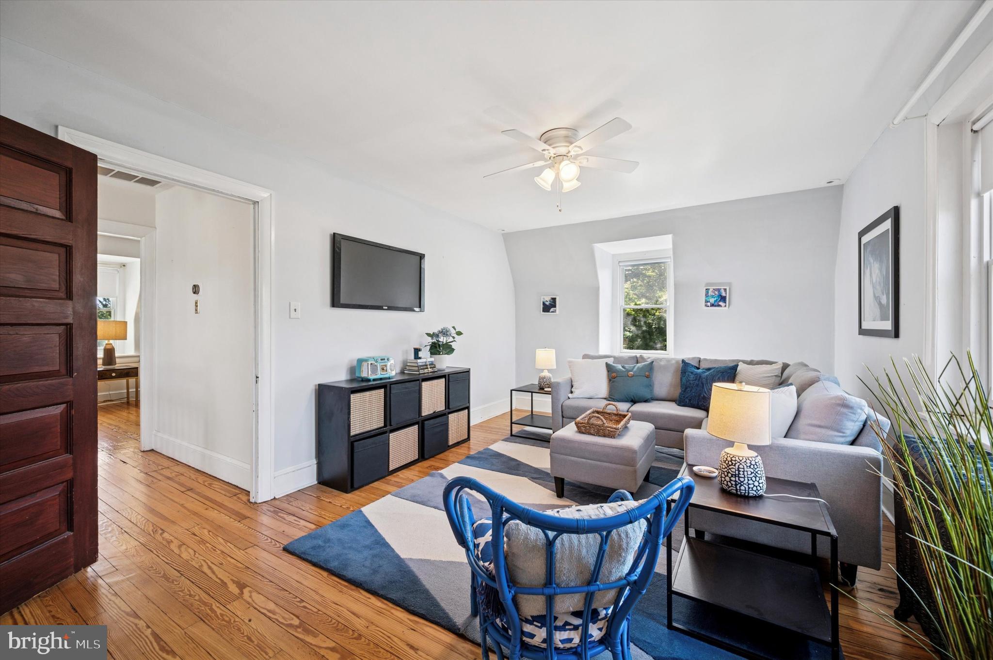 CHESTNUT HILL - Residential