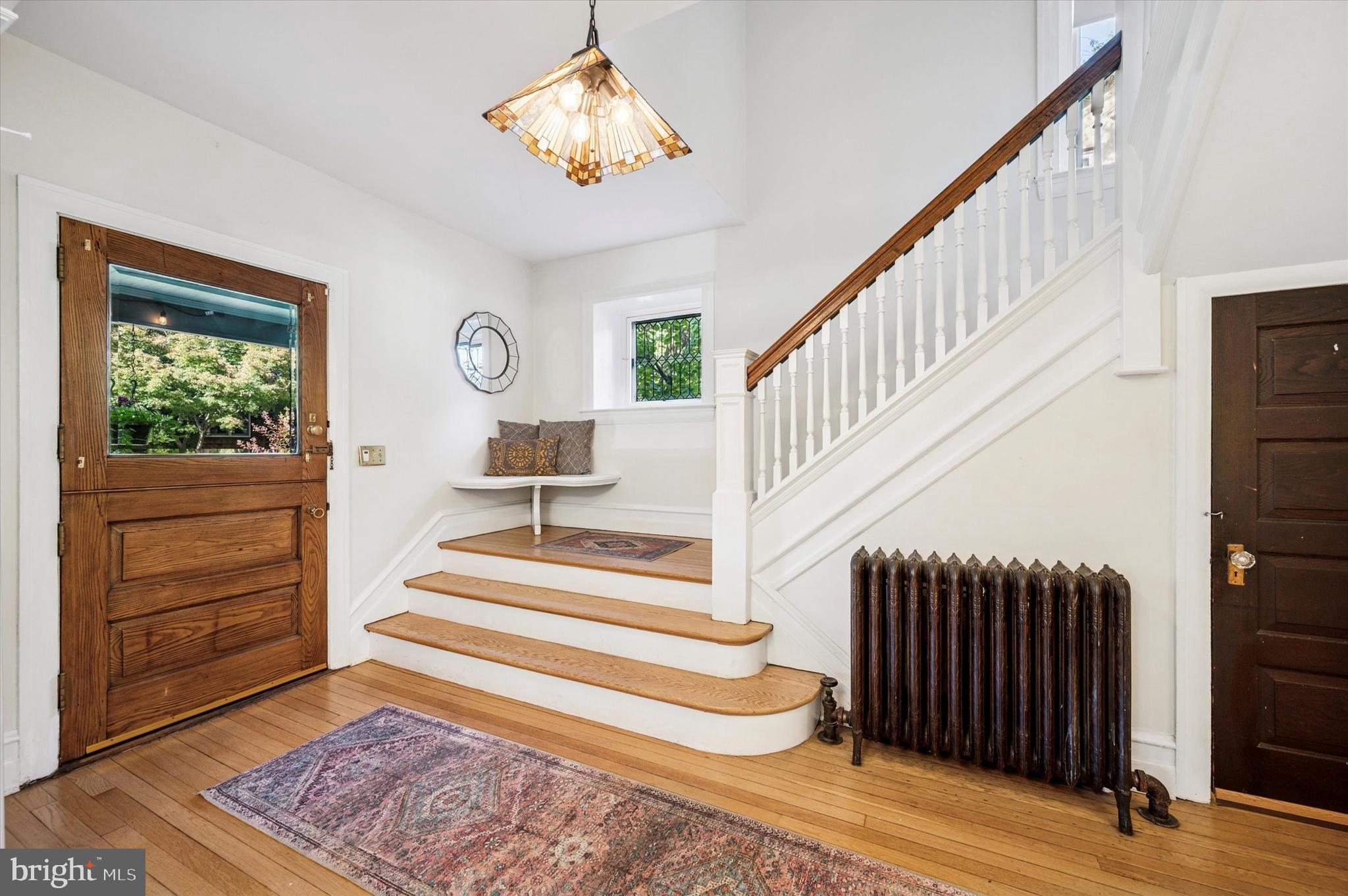 CHESTNUT HILL - Residential