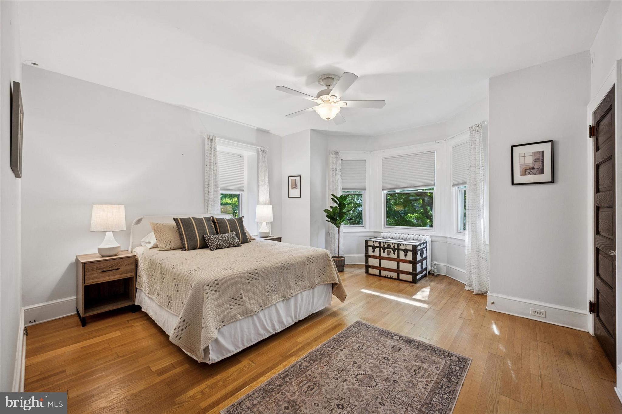 CHESTNUT HILL - Residential