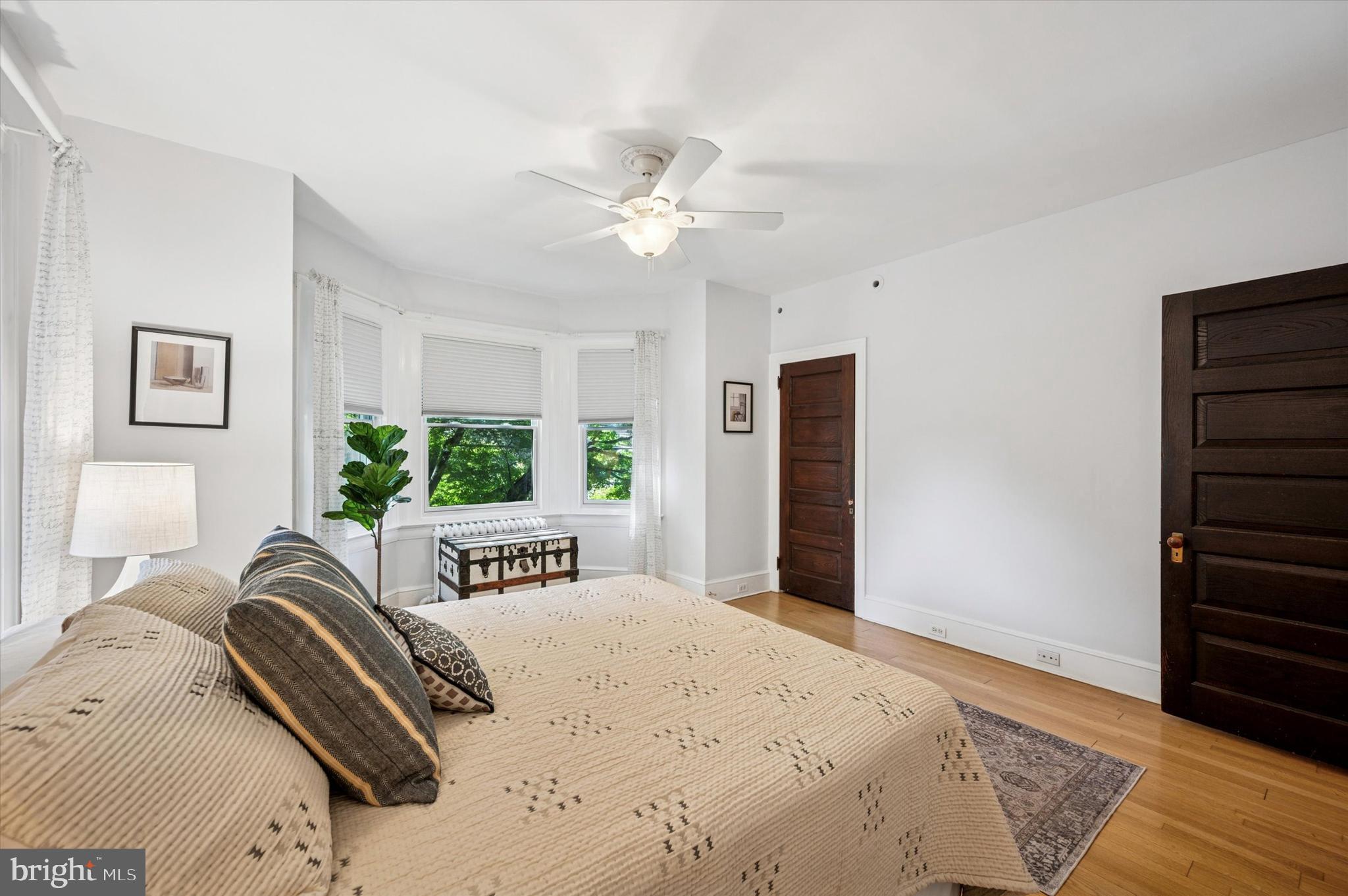 CHESTNUT HILL - Residential