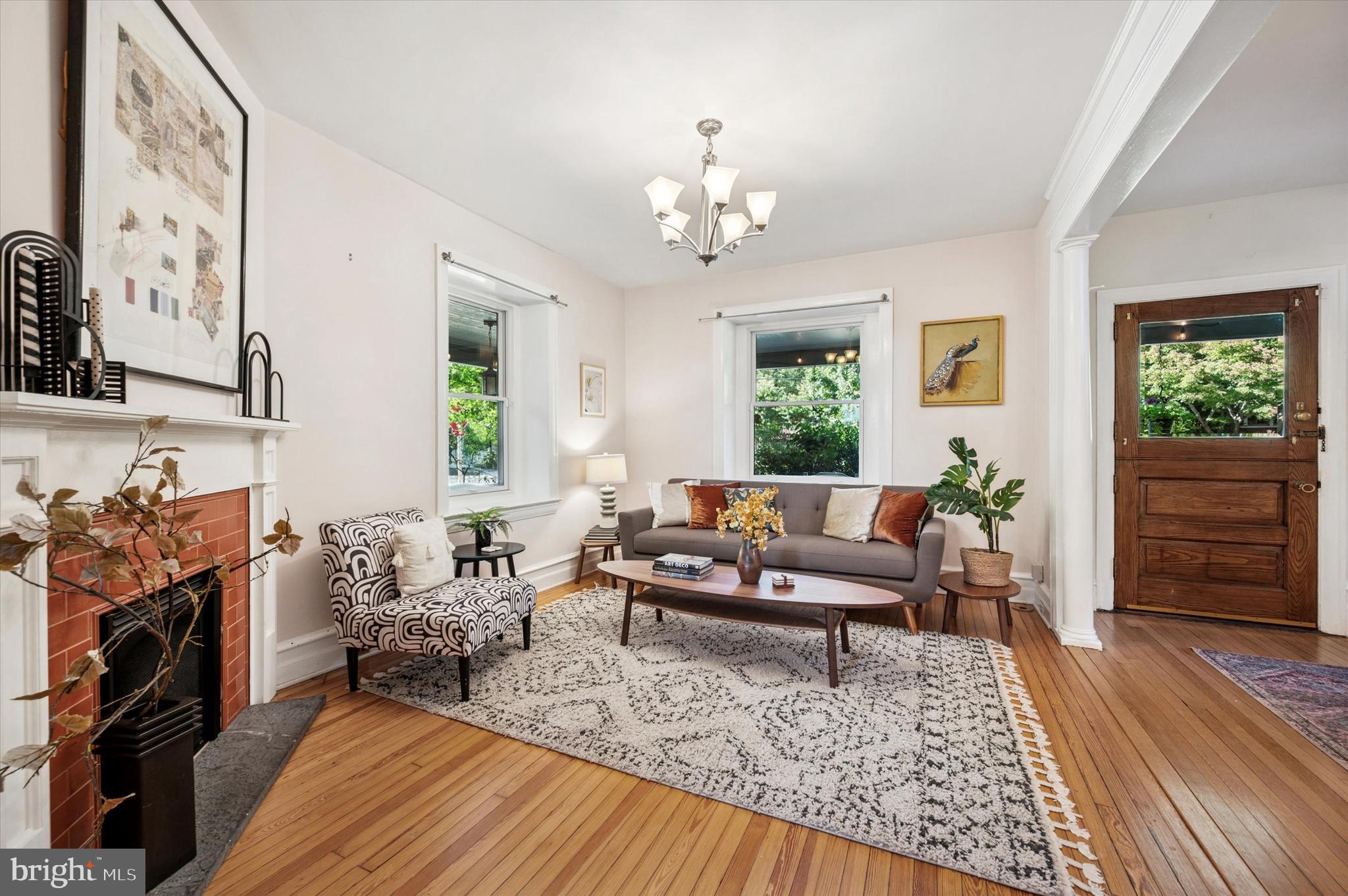 CHESTNUT HILL - Residential