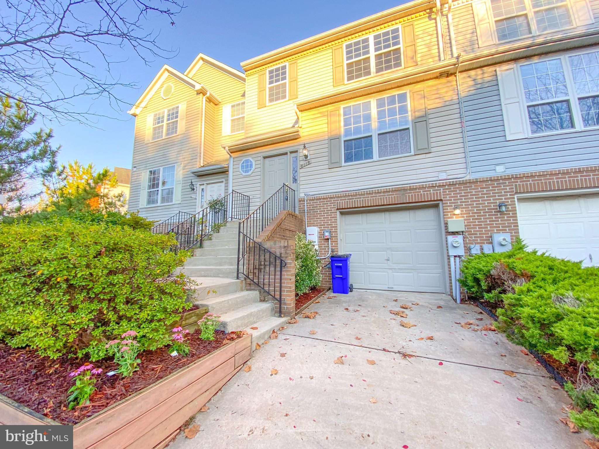 VILLAGE OF LONG REACH - Residential