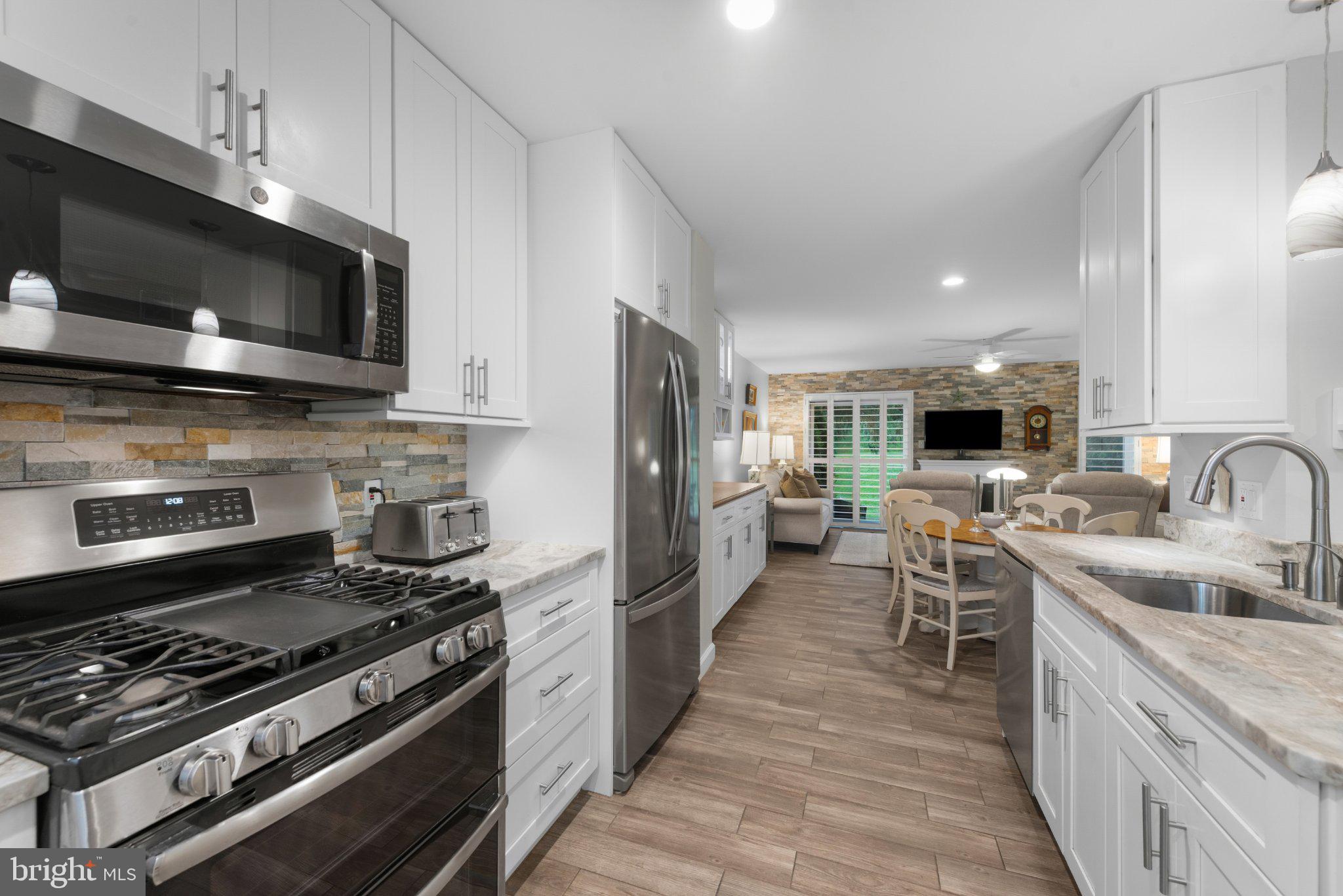 11 STONERIDGE