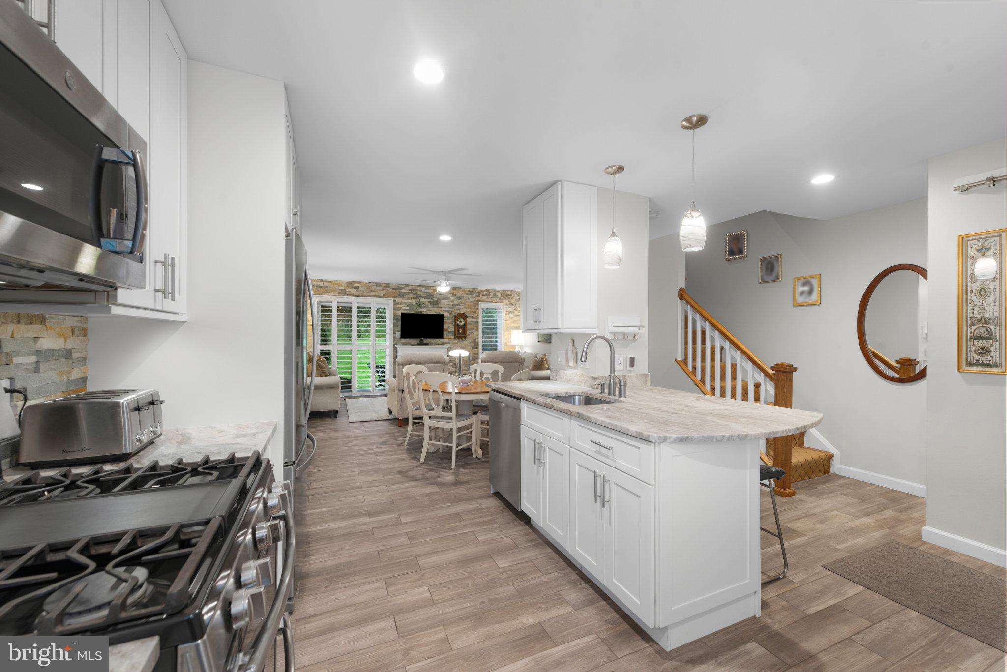 11 STONERIDGE