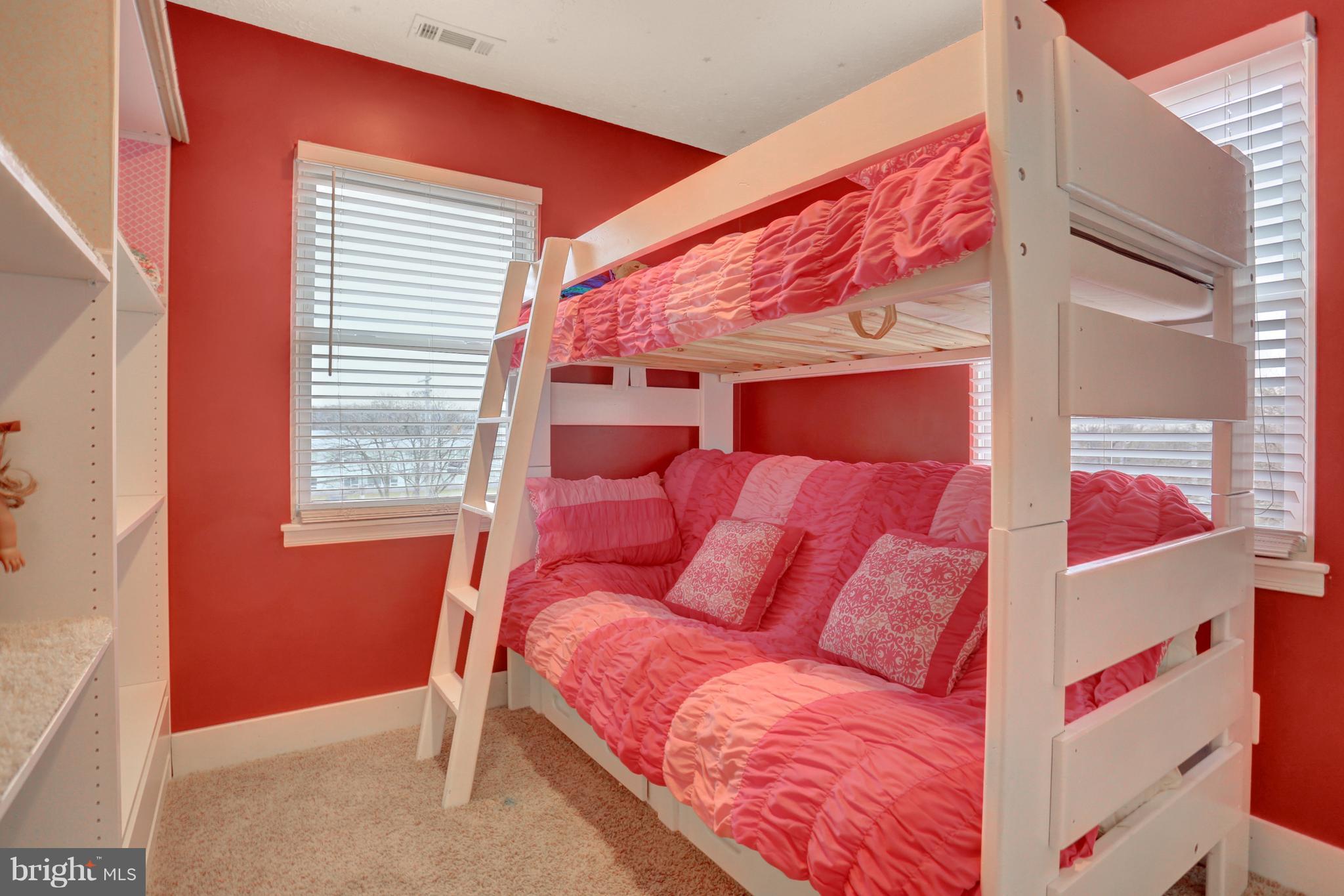 STONEYBROOKE VILLAGE - Residential