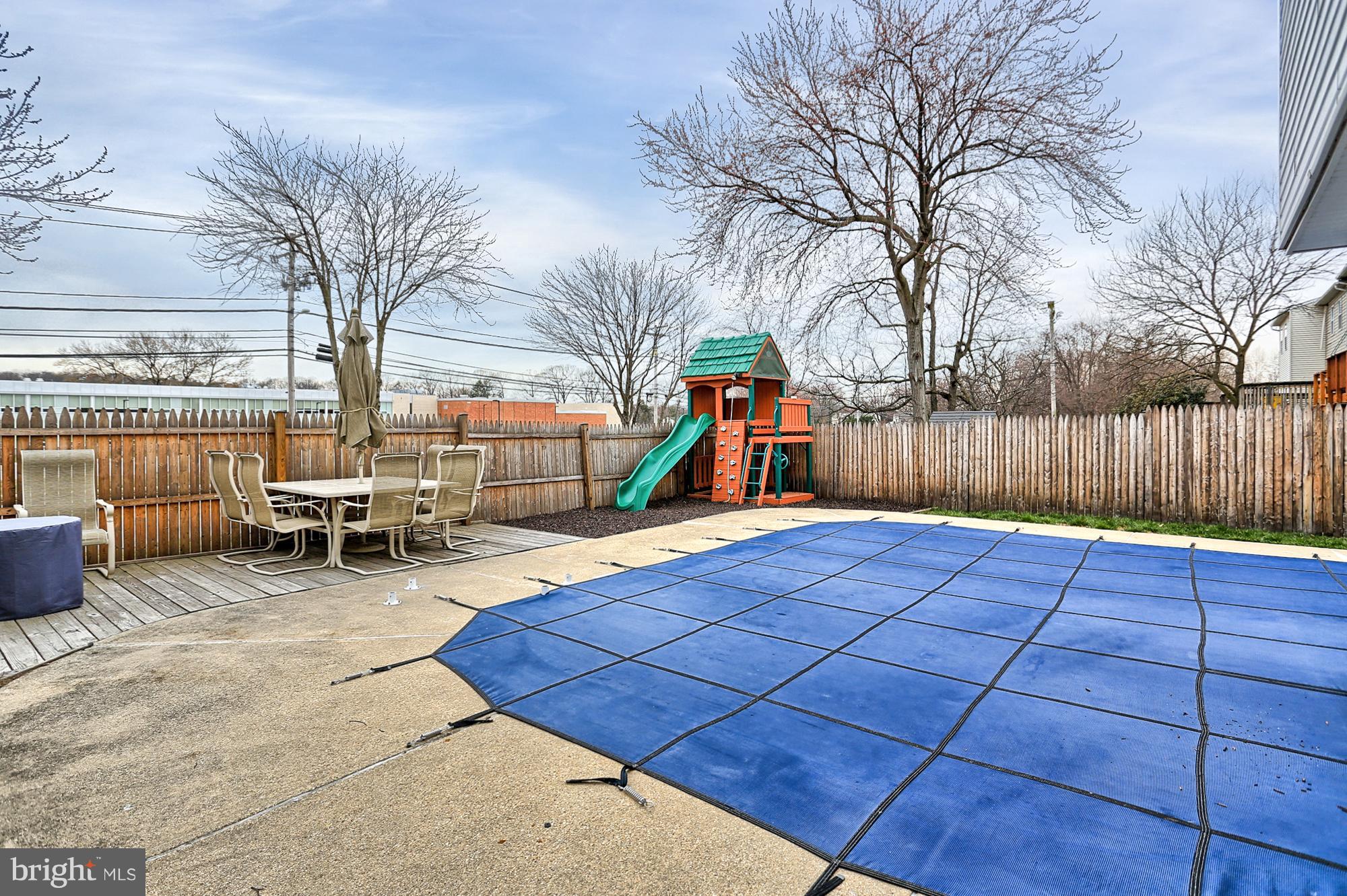 STONEYBROOKE VILLAGE - Residential