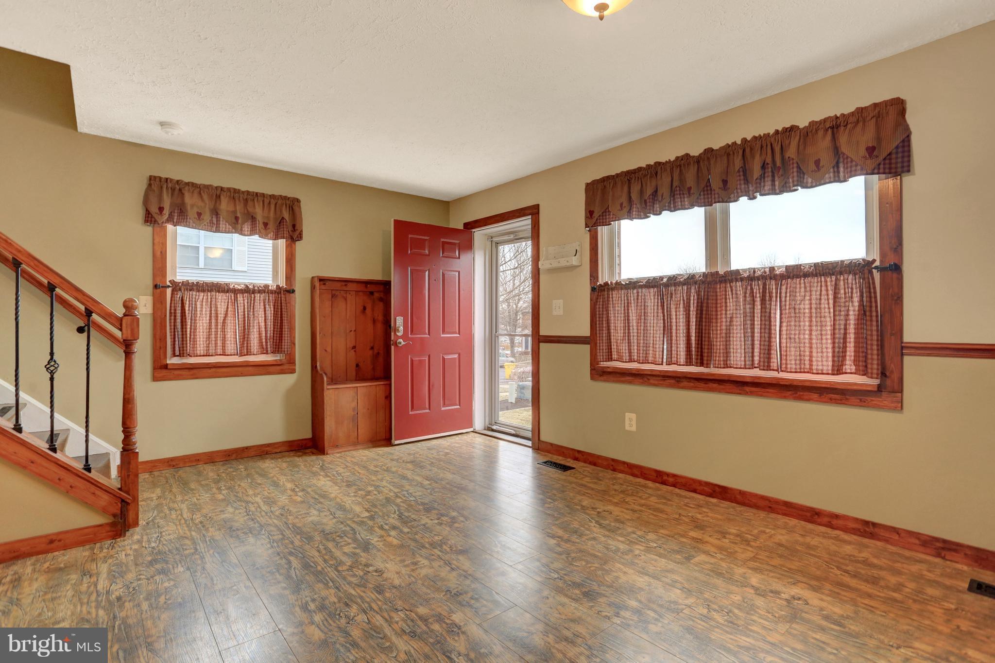 STONEYBROOKE VILLAGE - Residential