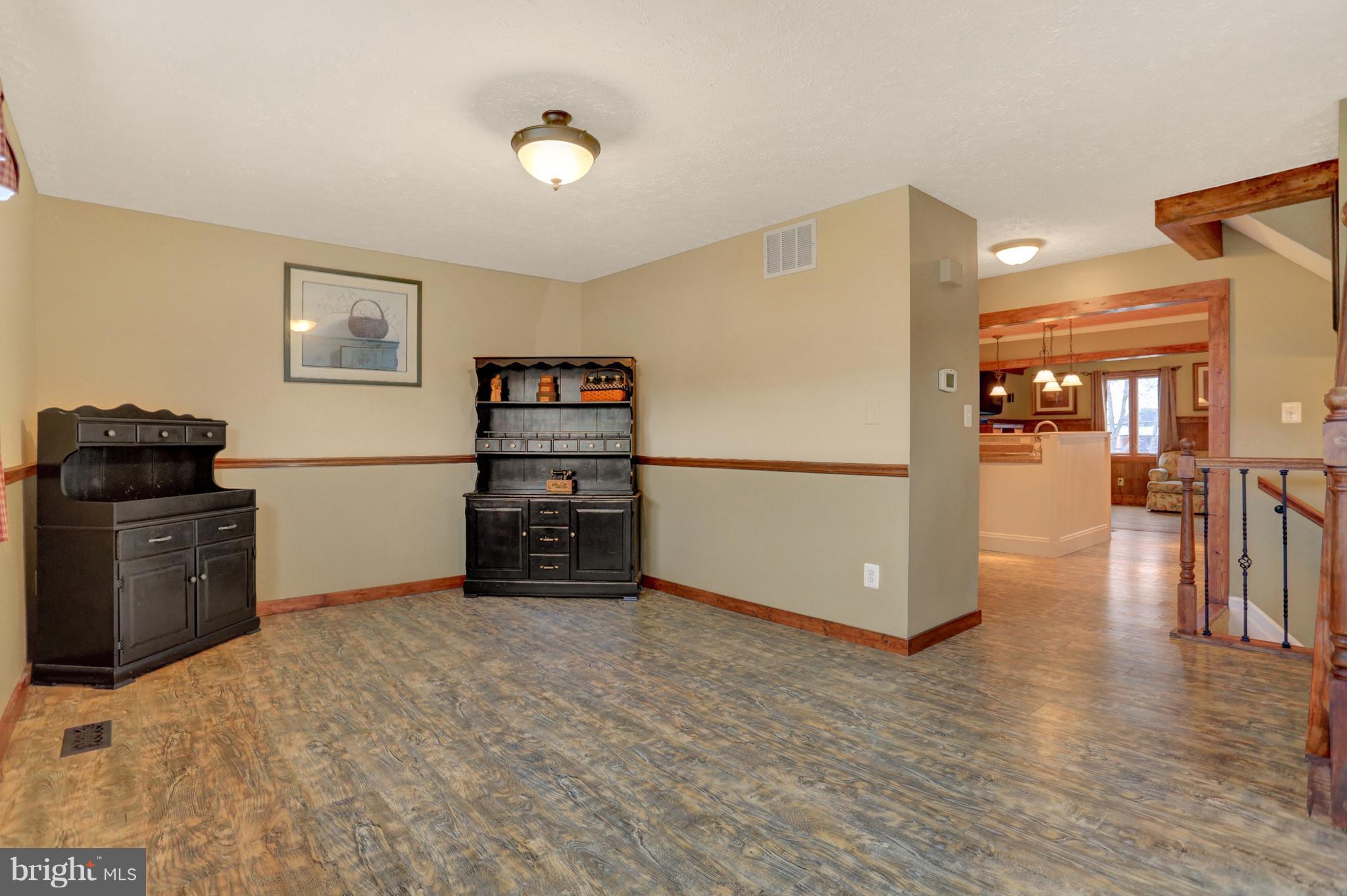 STONEYBROOKE VILLAGE - Residential