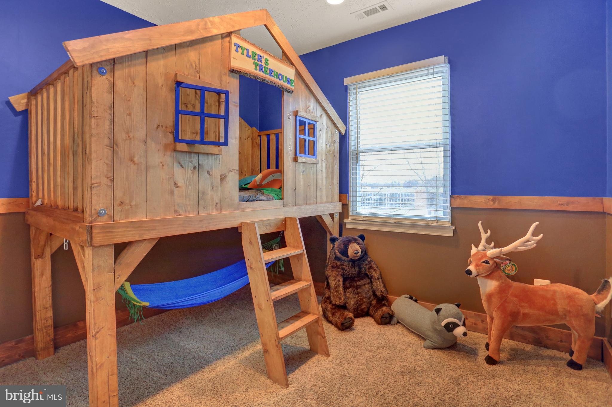 STONEYBROOKE VILLAGE - Residential