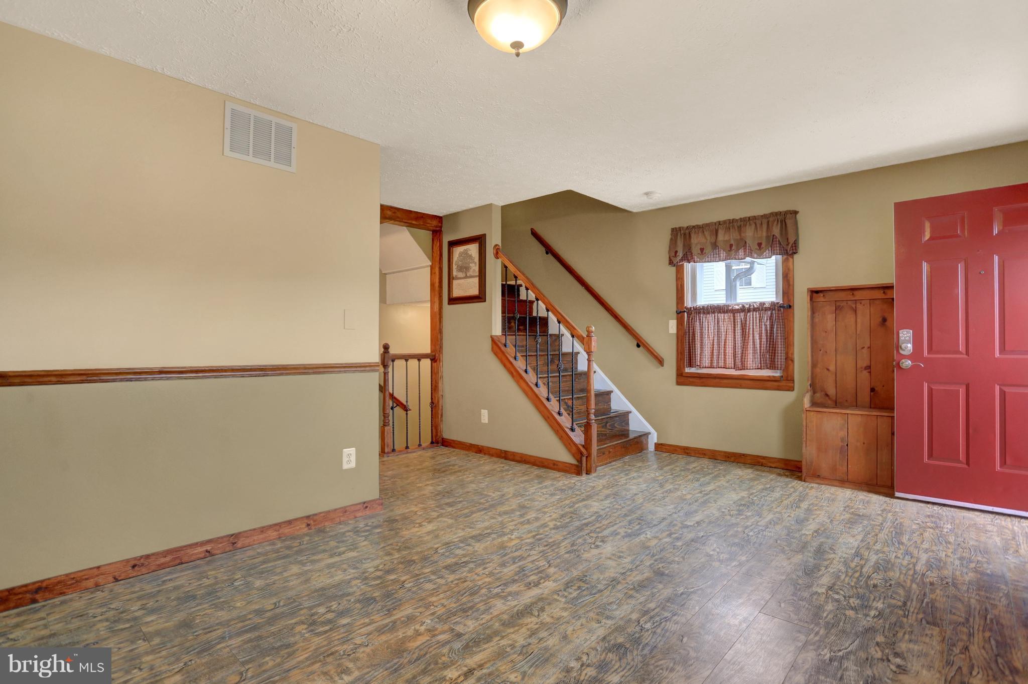 STONEYBROOKE VILLAGE - Residential