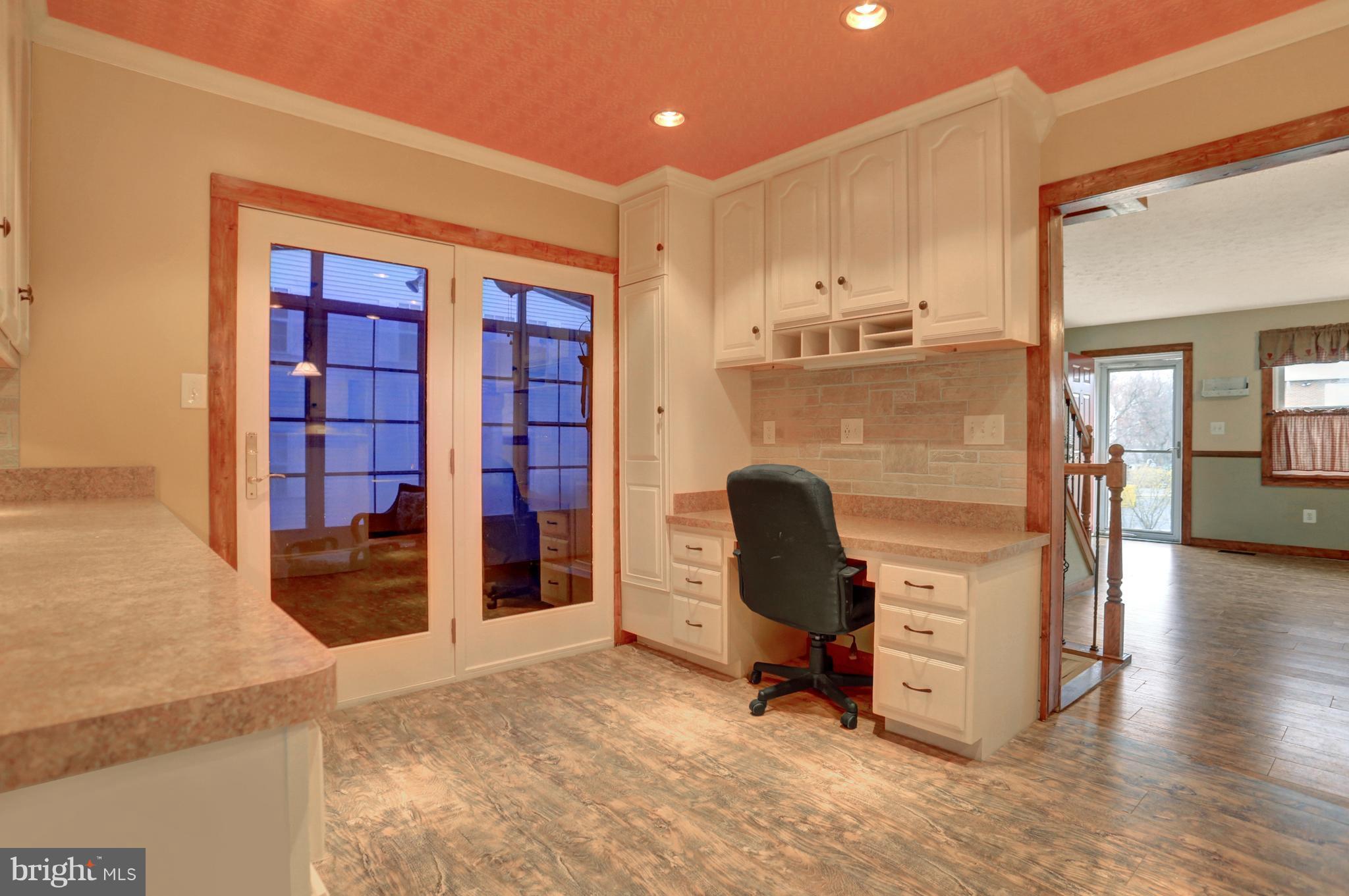 STONEYBROOKE VILLAGE - Residential