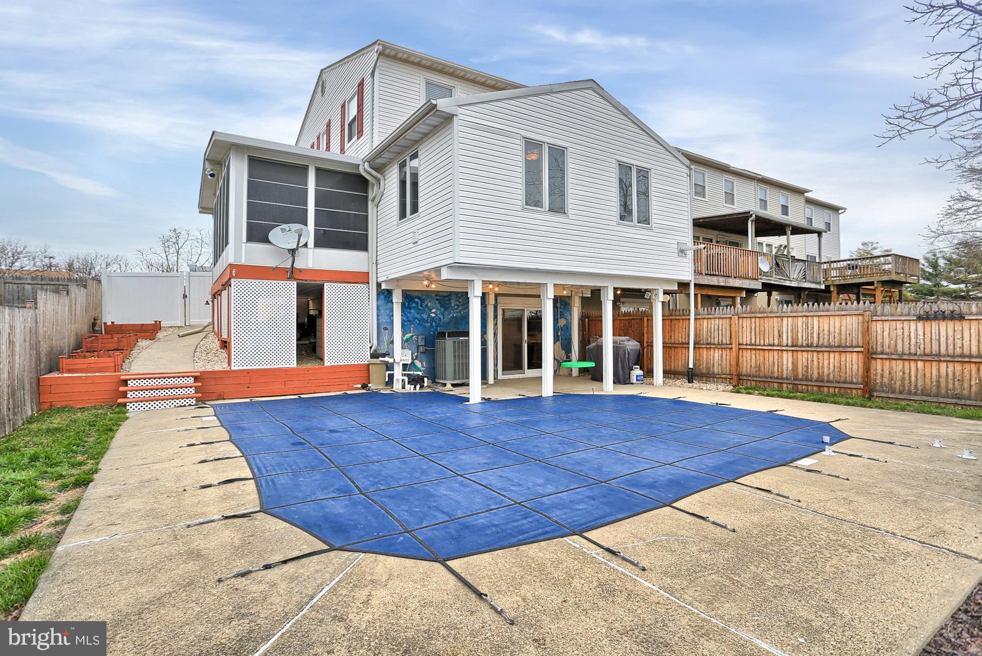 STONEYBROOKE VILLAGE - Residential