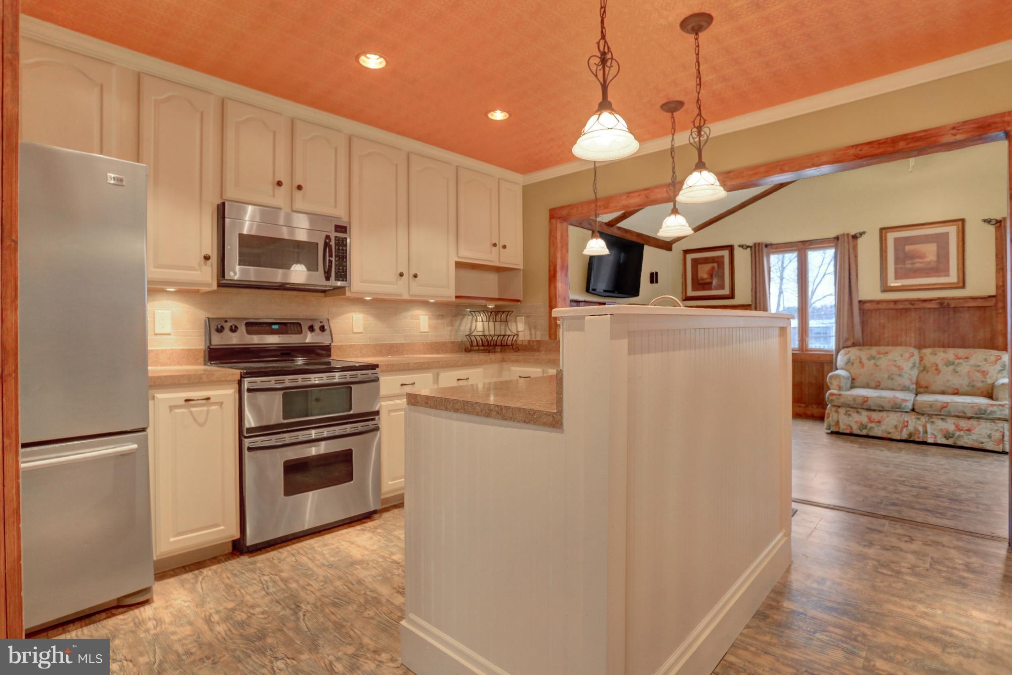 STONEYBROOKE VILLAGE - Residential