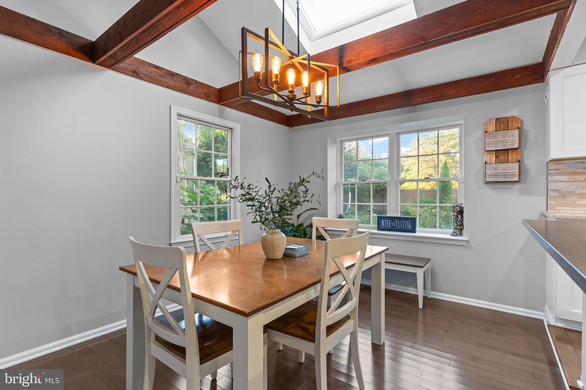 MAPLE POINT - Residential