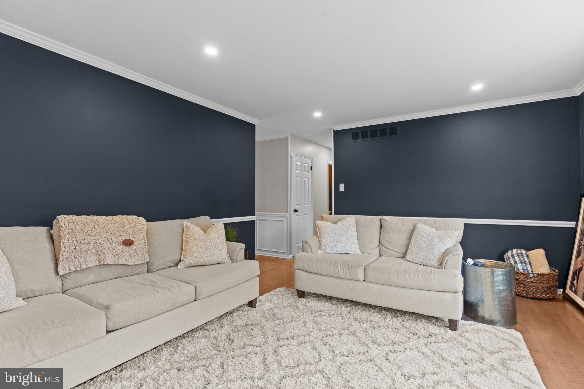 MAPLE POINT - Residential