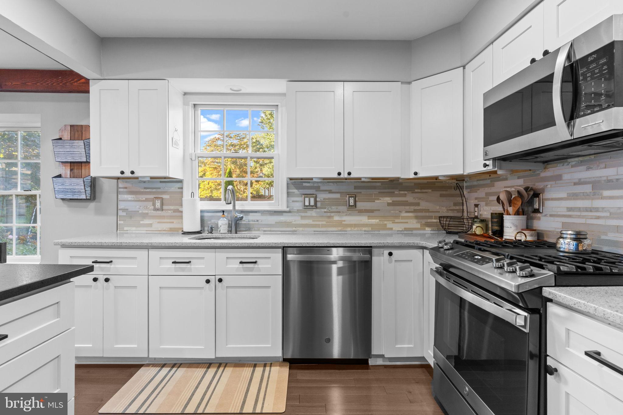 MAPLE POINT - Residential