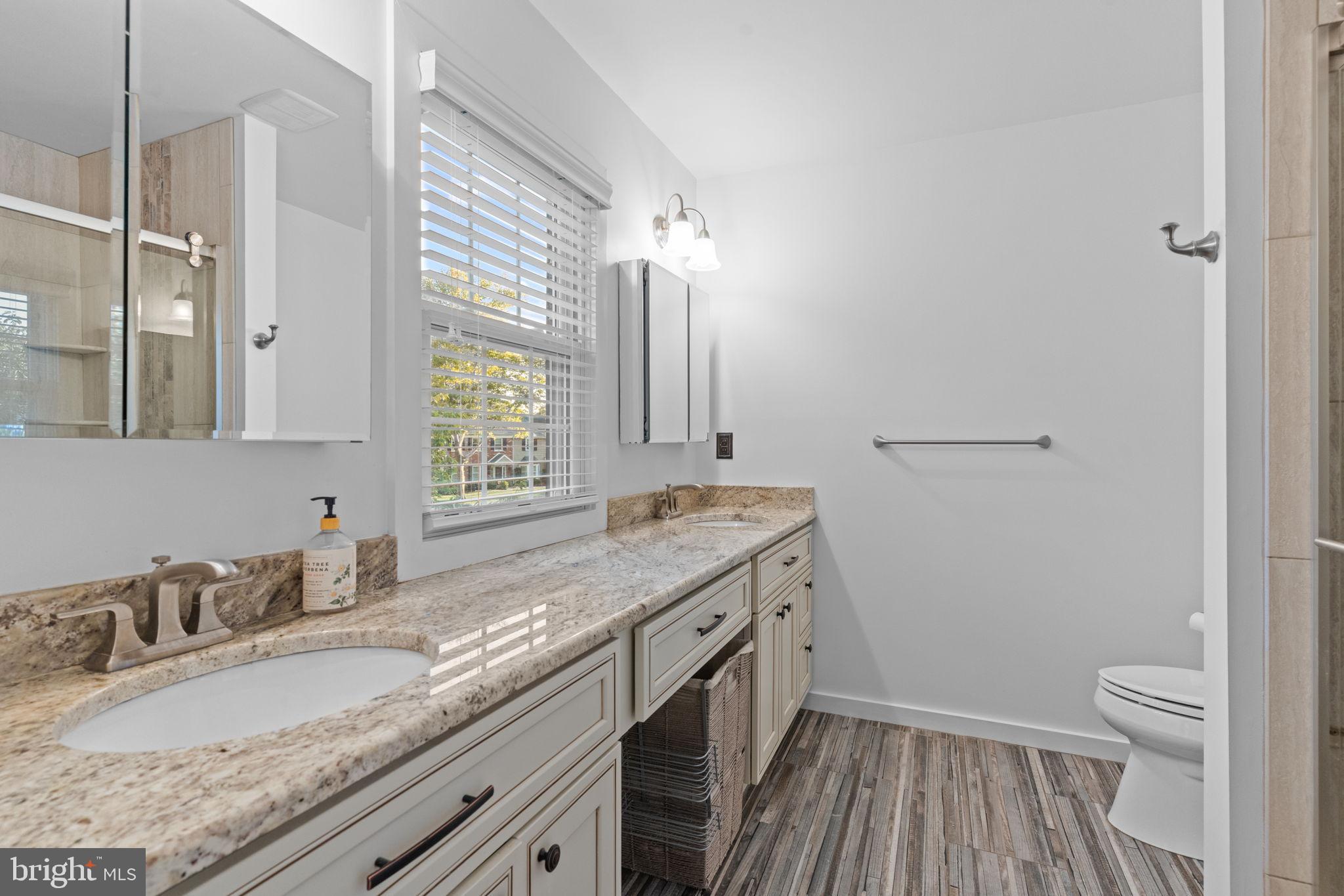 MAPLE POINT - Residential