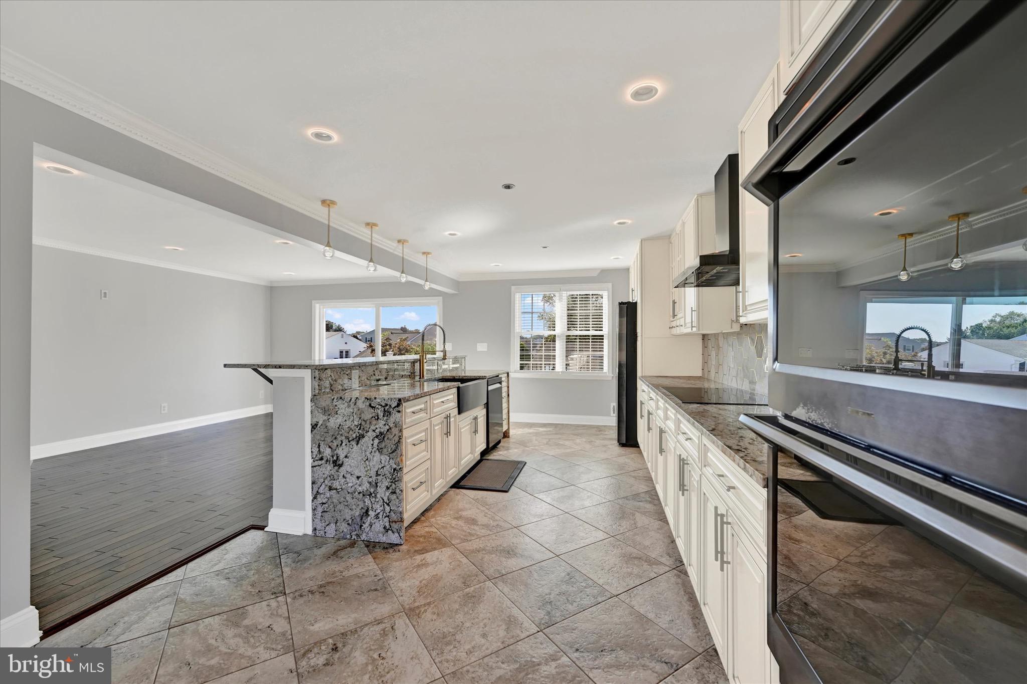 ARBOUR GREEN - Residential