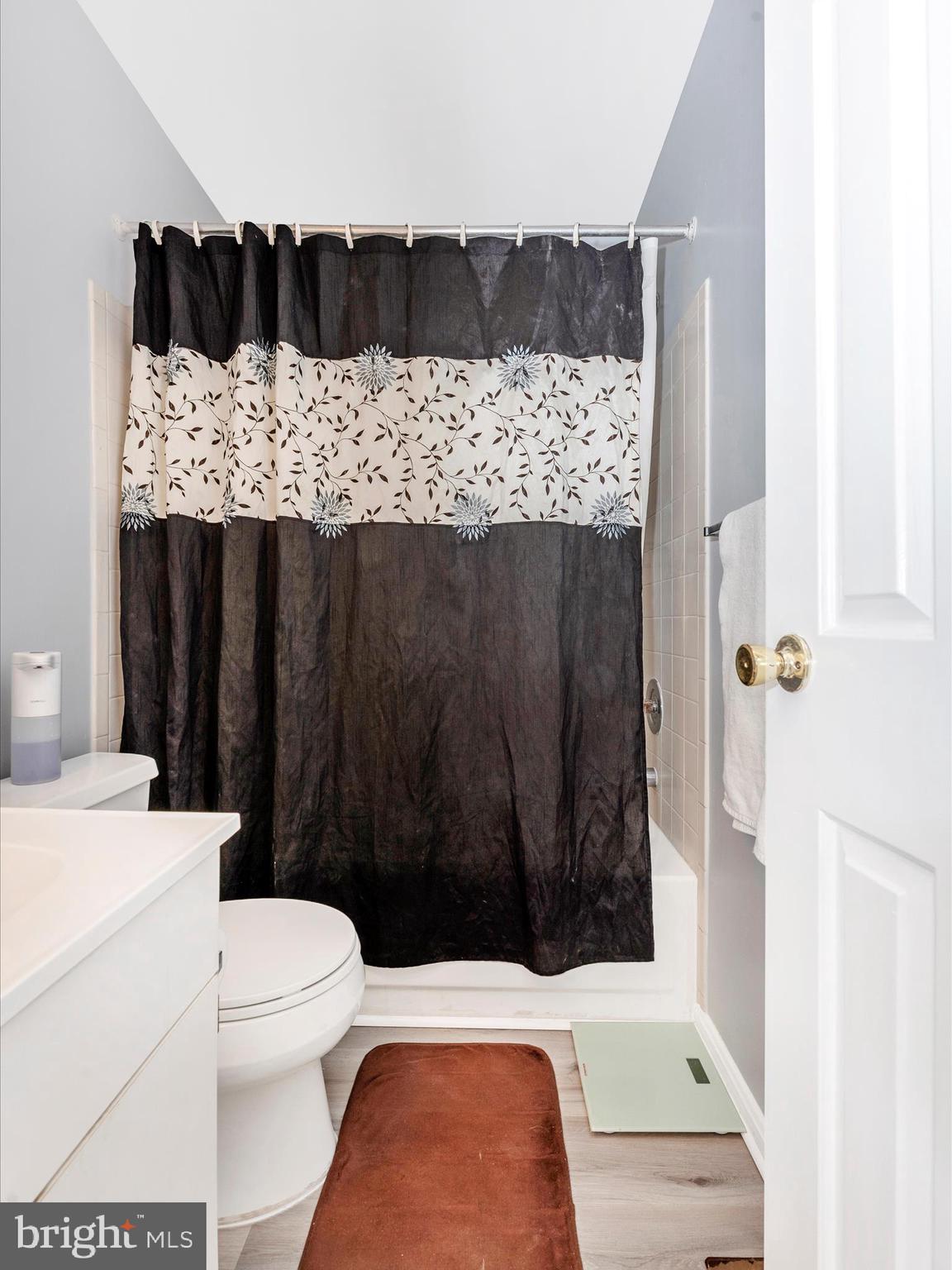 MONTGOMERY MEADOWS - Residential